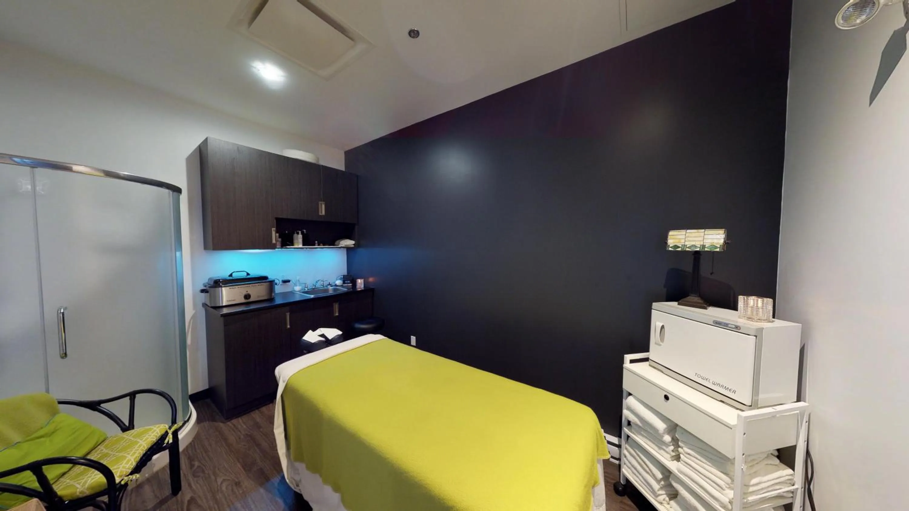 Massage, TV/Entertainment Center in Pavillon sur Mer par Riôtel