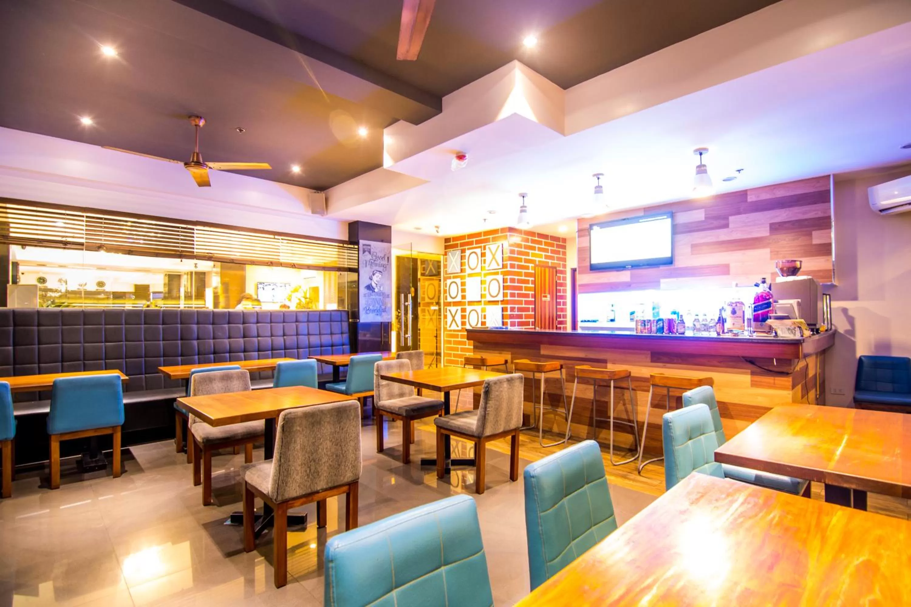 Restaurant/places to eat in Apollonia Royale Hotel