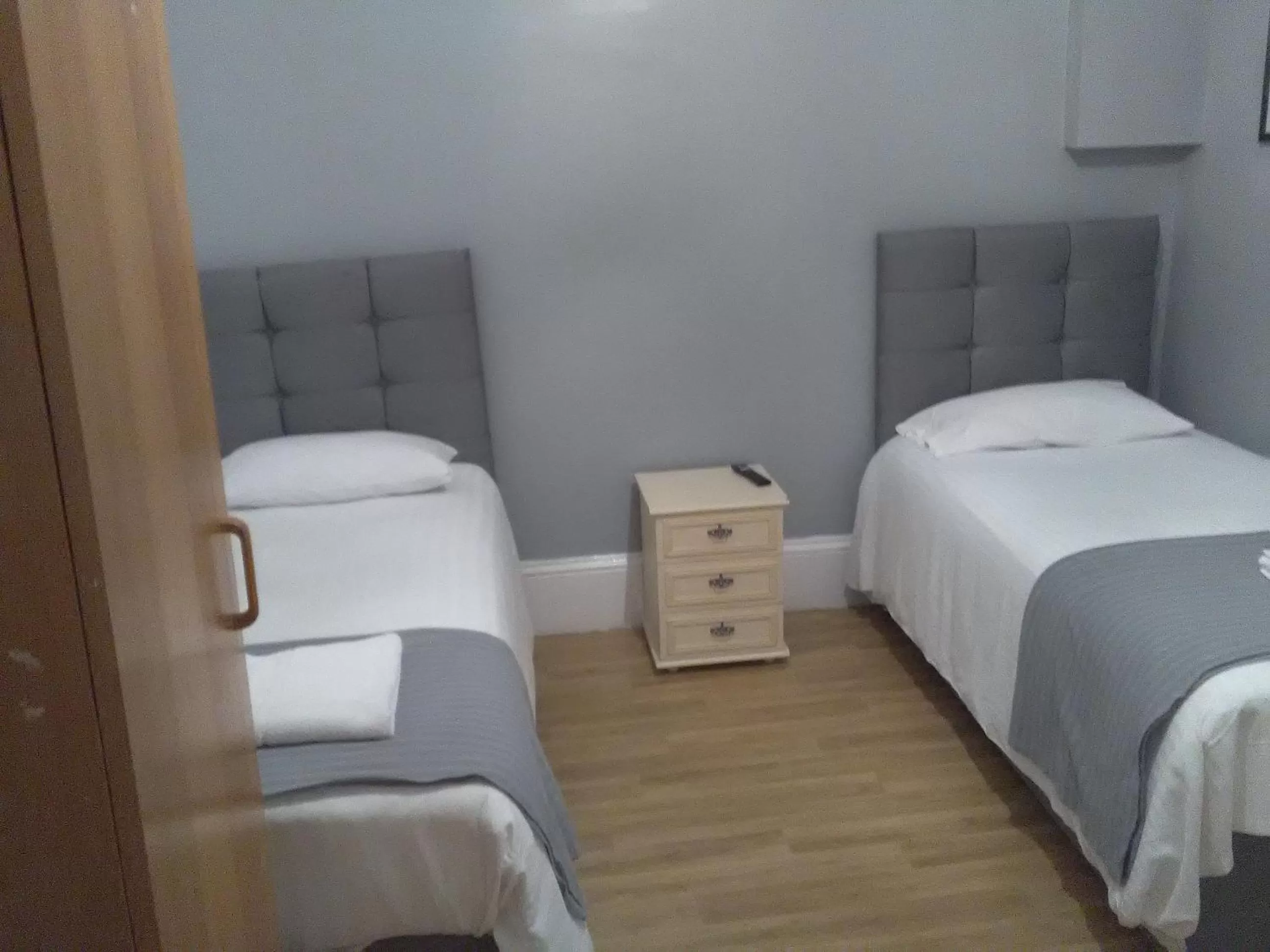 Standard Twin Room with Shared Bathroom in Newcastle West Hotel & Bar