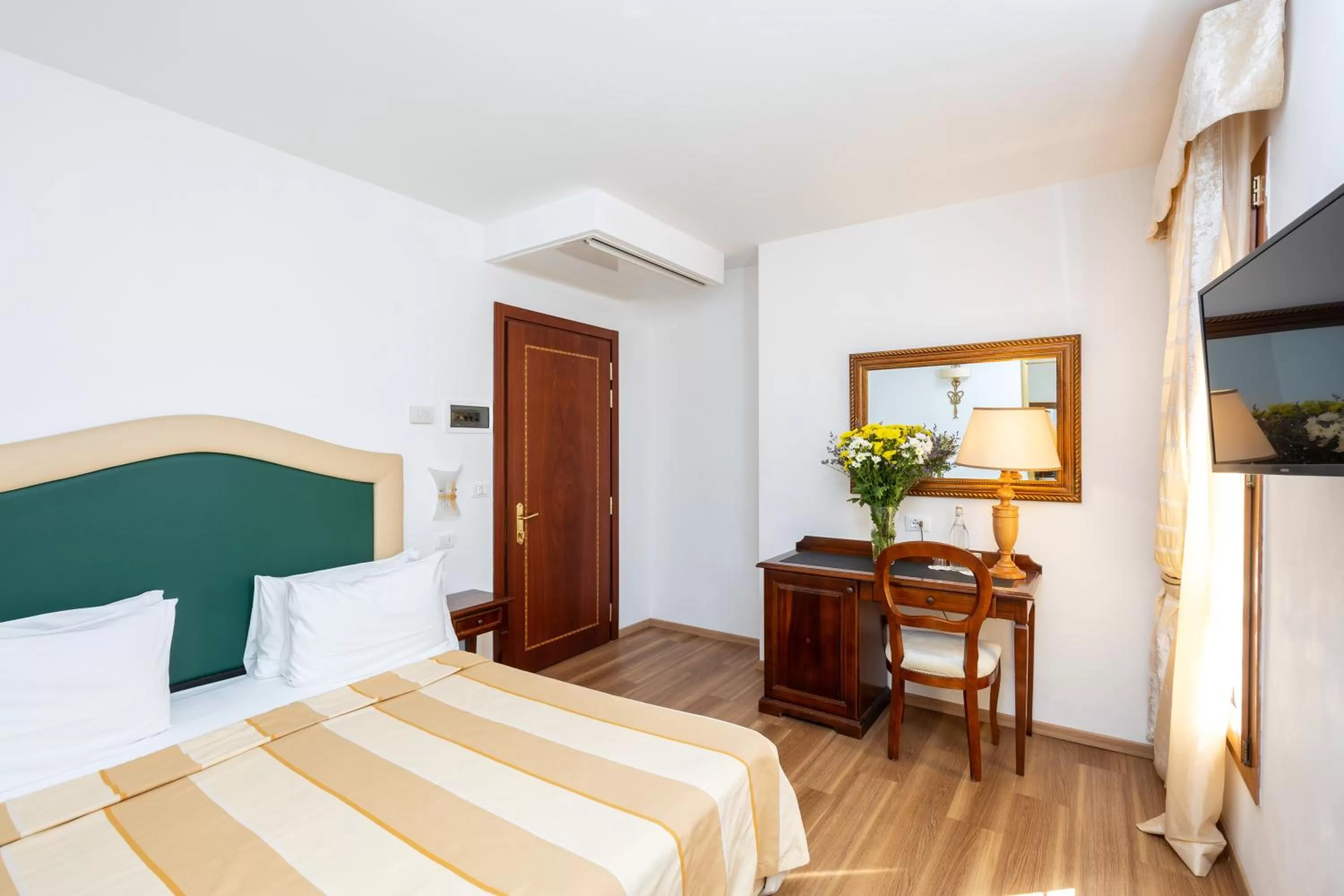 Bedroom, Bed in Hotel Giardinetto Venezia