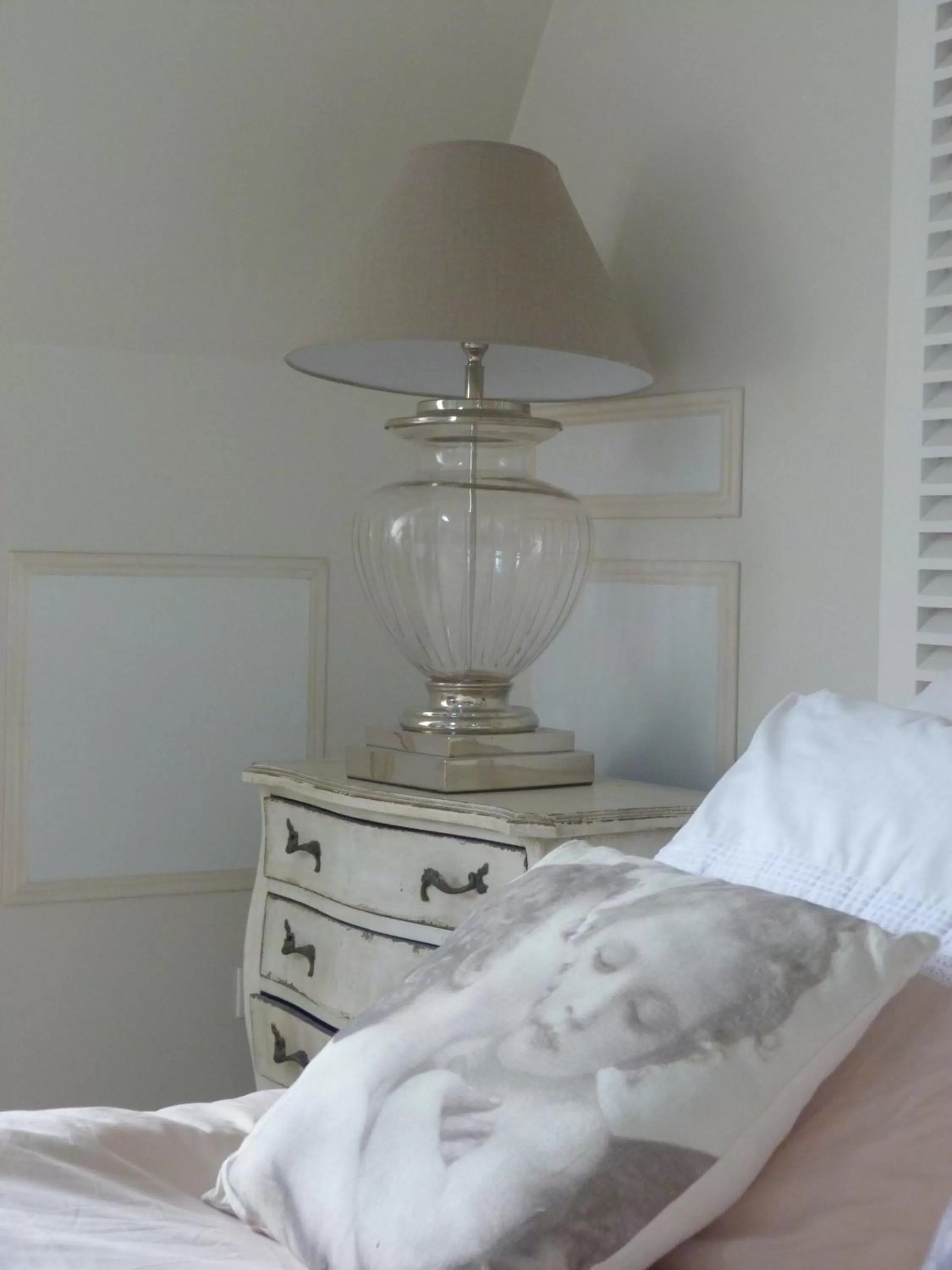 Executive Queen Suite - single occupancy in Bienvenue Chez Nous