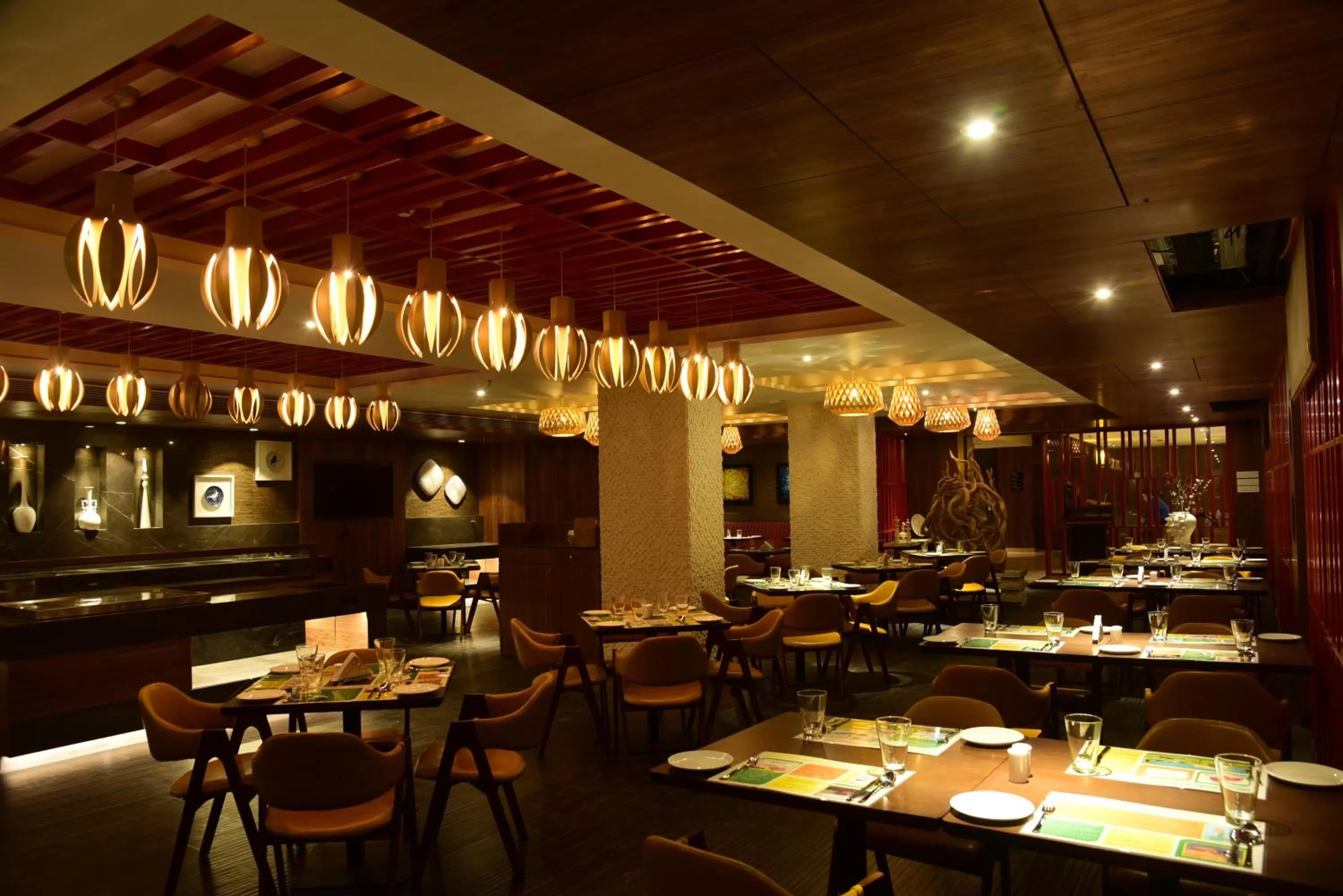 Restaurant/places to eat in Lemon Tree Hotel Siliguri