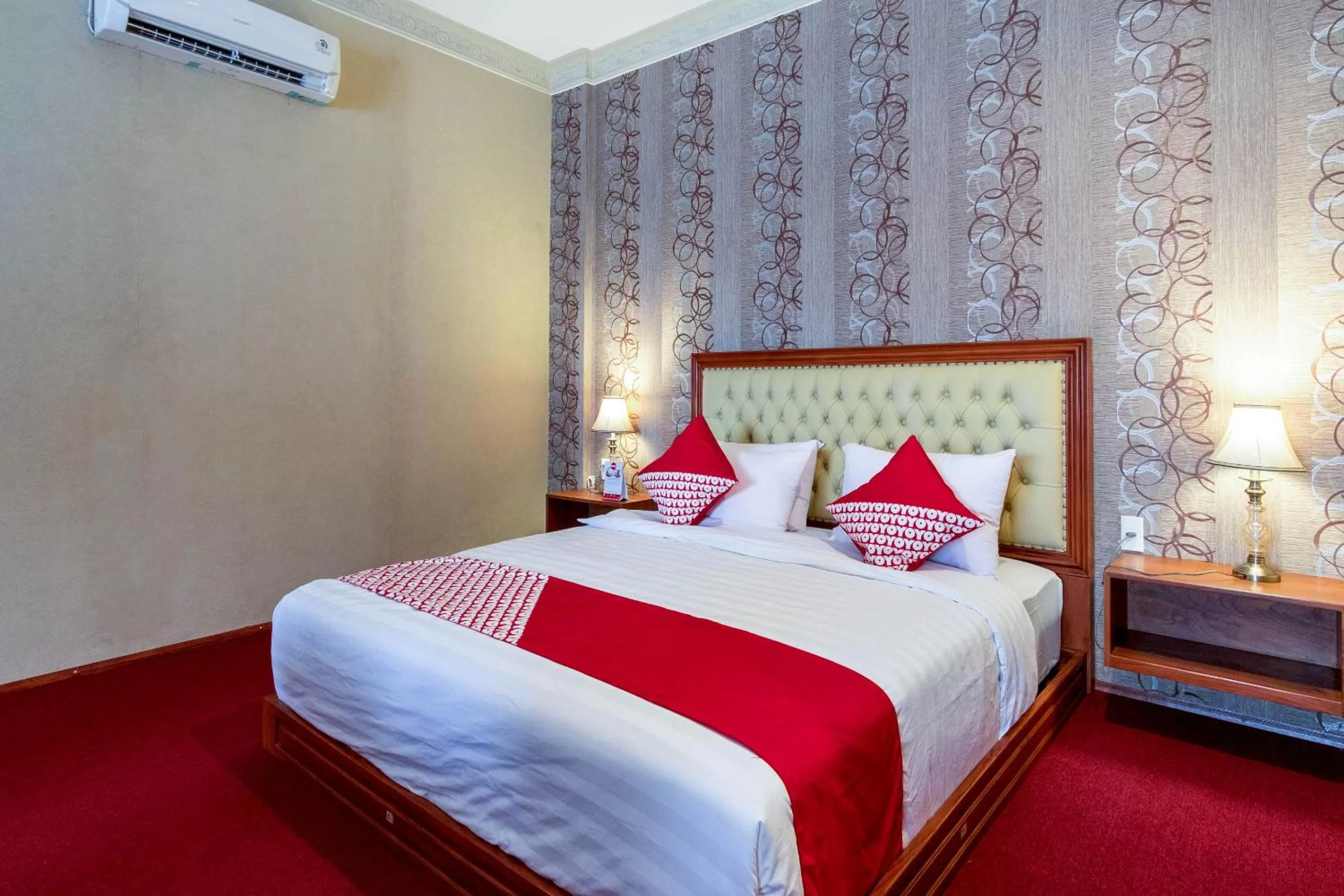 Deluxe Suite in RedDoorz Premium Syariah at Mutiara Hijau Suites Medan