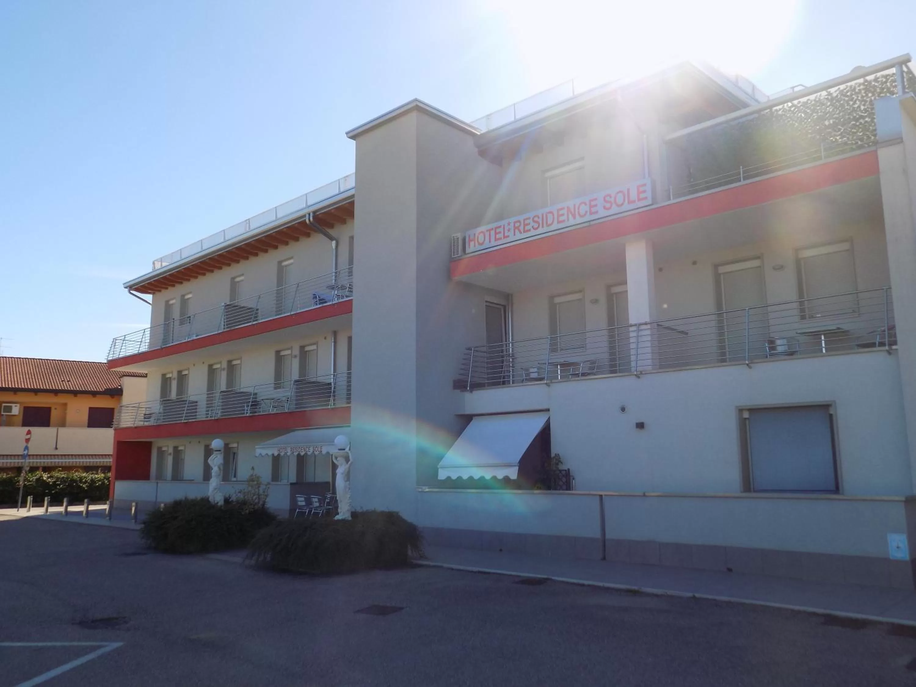 Facade/entrance, Property Building in Hotel Residence Sole
