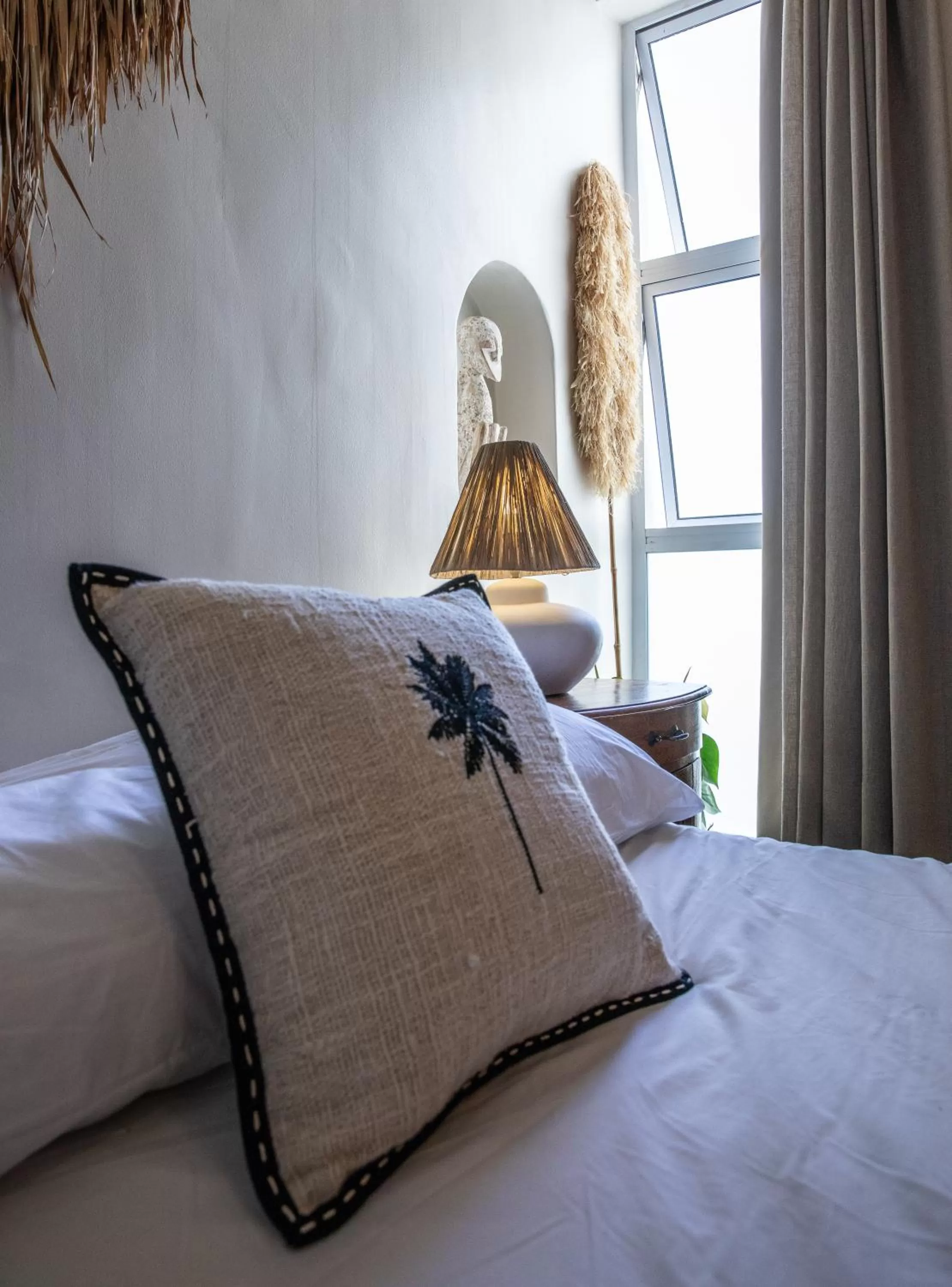 Bed in Sea Castle Hotel Camps Bay