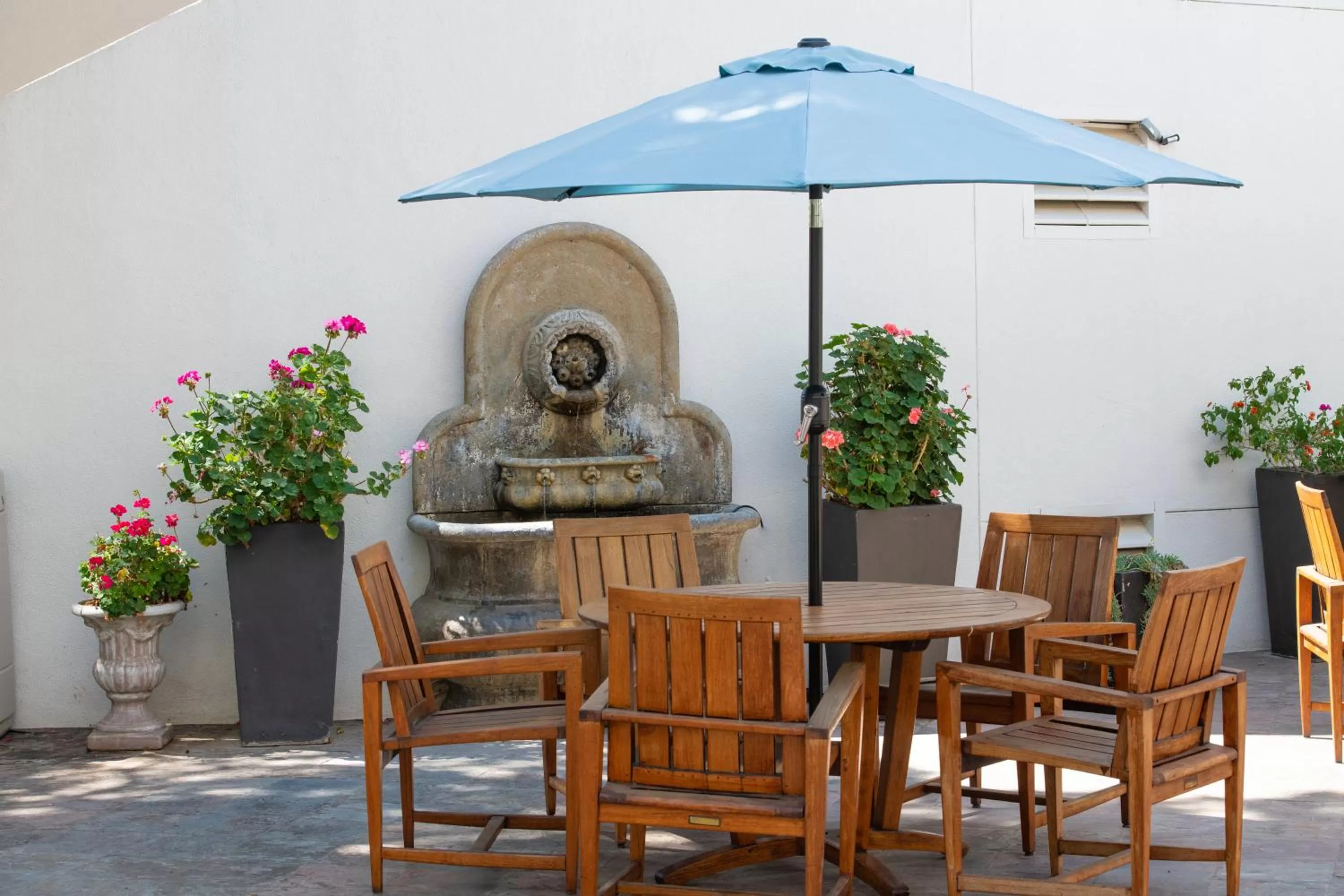 Property building in Crowne Plaza Cabana Hotel by IHG