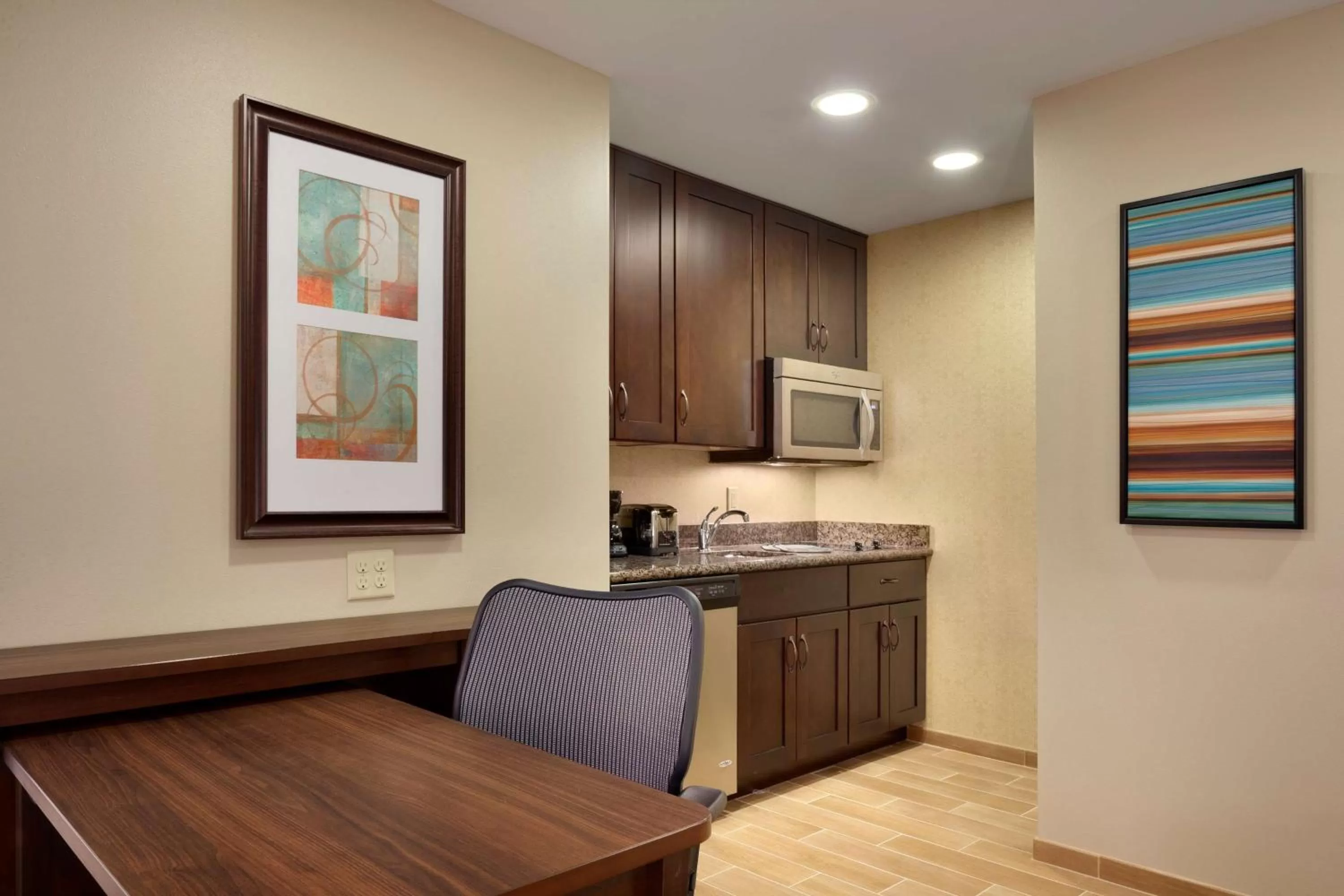 Kitchen or kitchenette in Homewood Suites by Hilton Kalamazoo-Portage