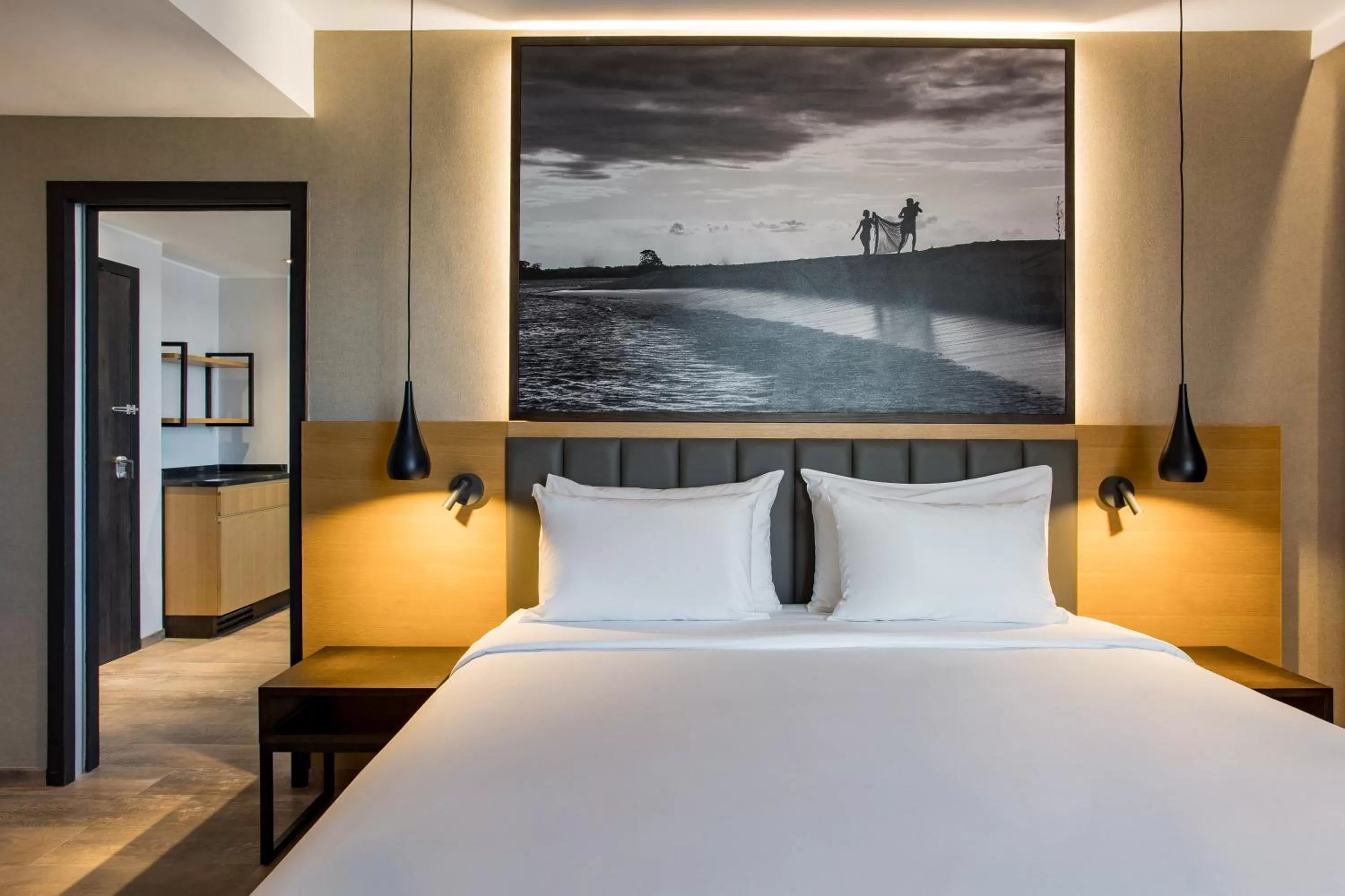 Bedroom, Bed in Radisson Blu Hotel Antananarivo Waterfront