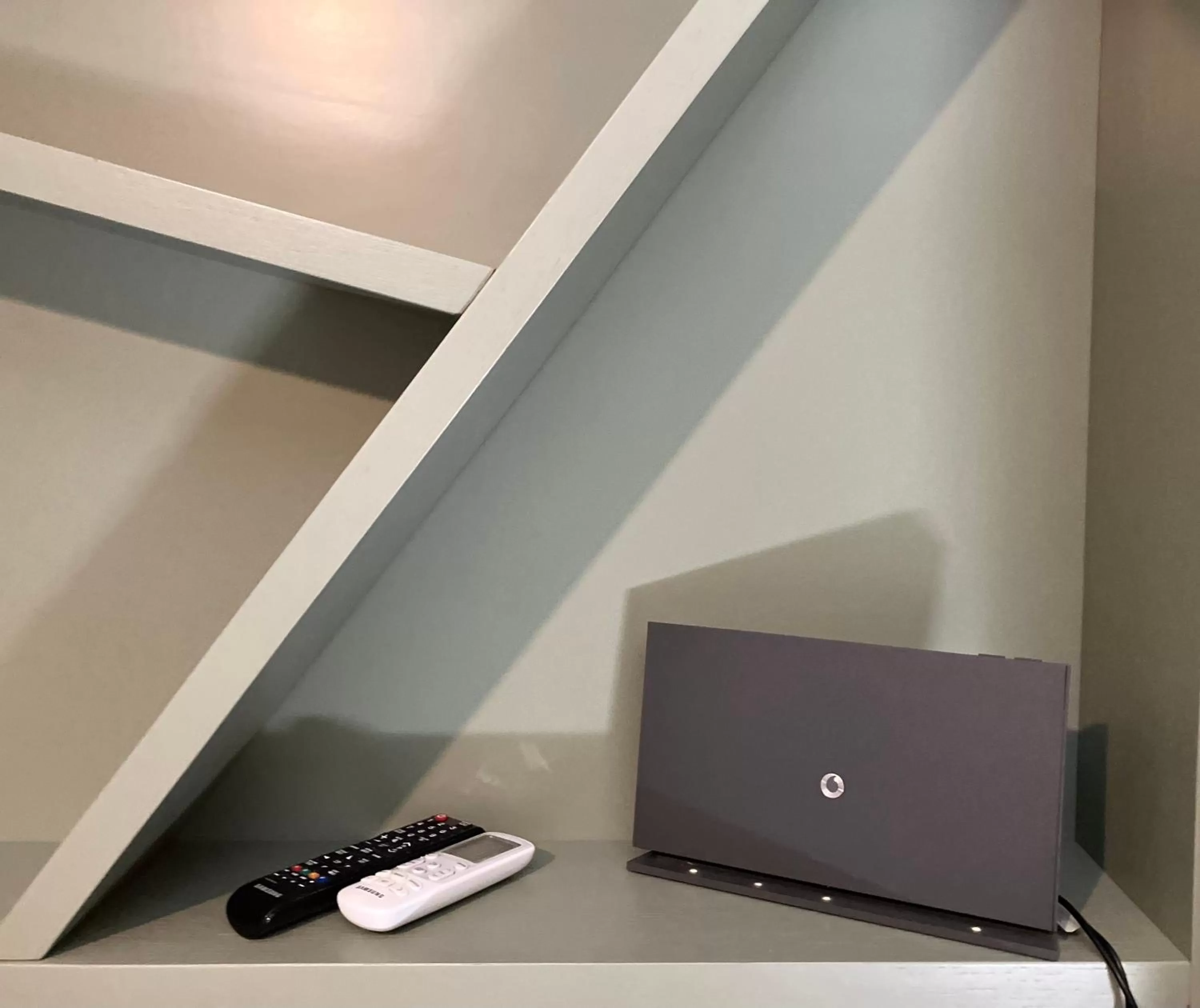 TV/Entertainment Center in Alma Megaris