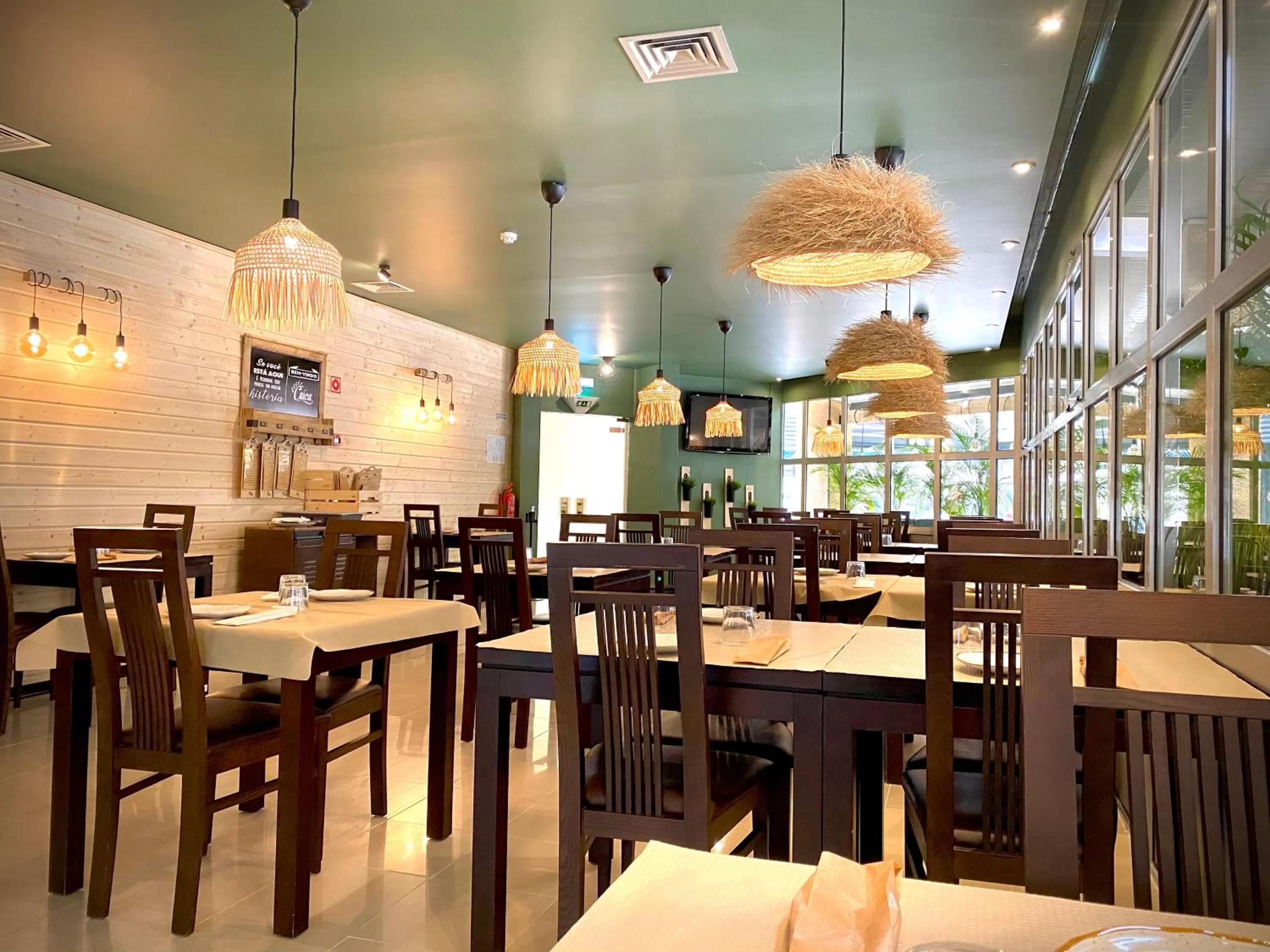 Restaurant/places to eat in Hotel Apartamento Foz Atlantida