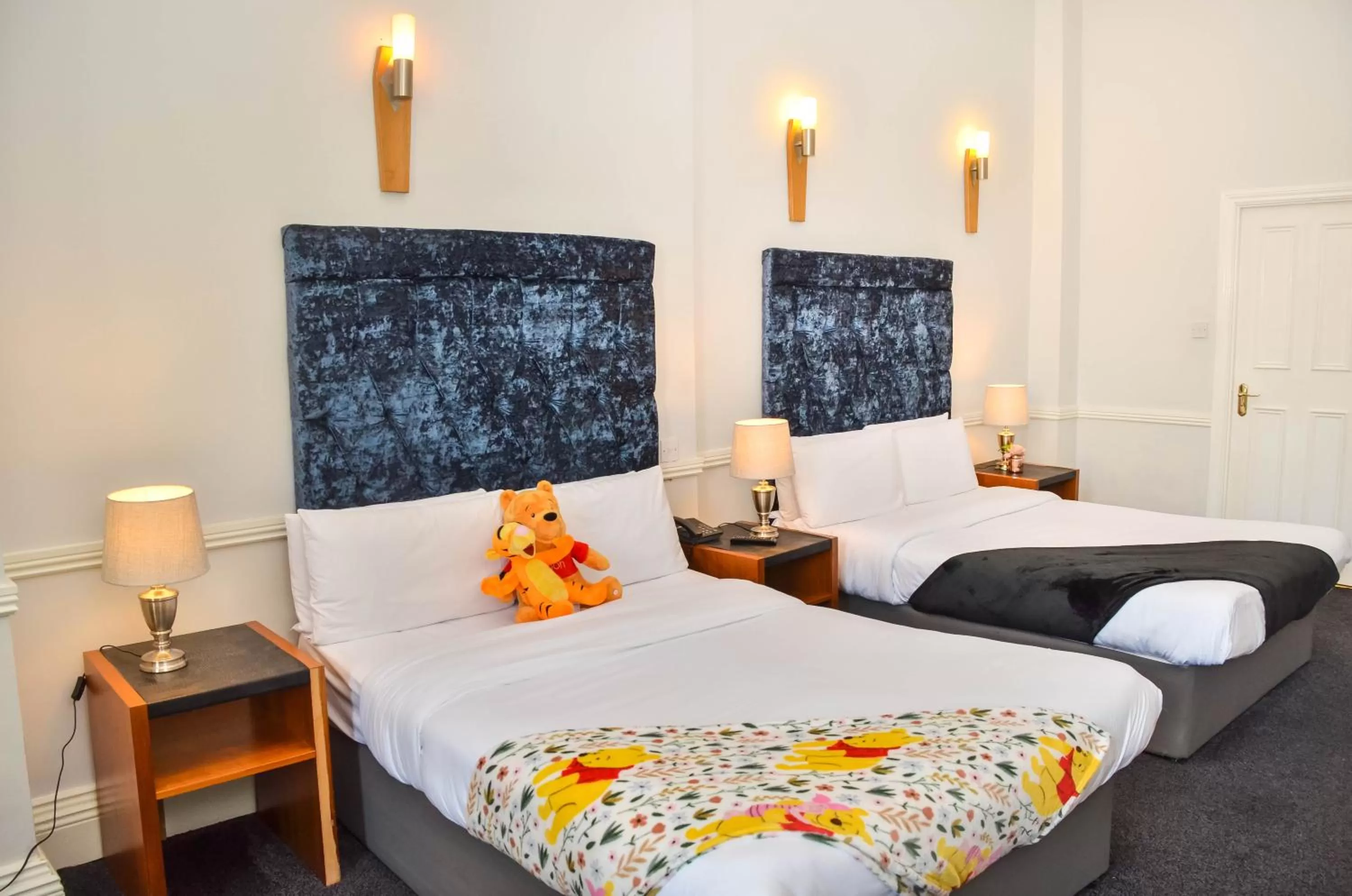 Bed in Hotel St George by Nina