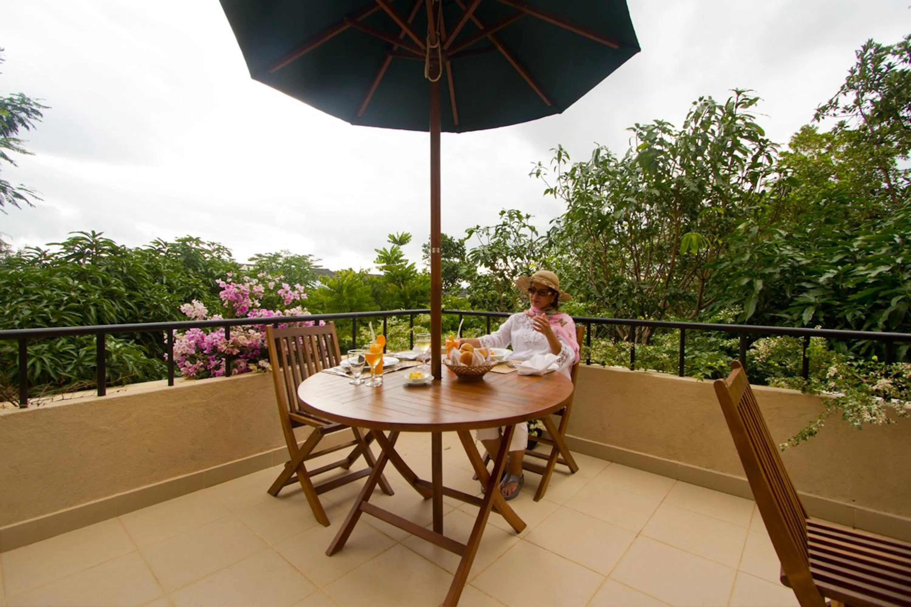 Day in Randholee Resort & Spa