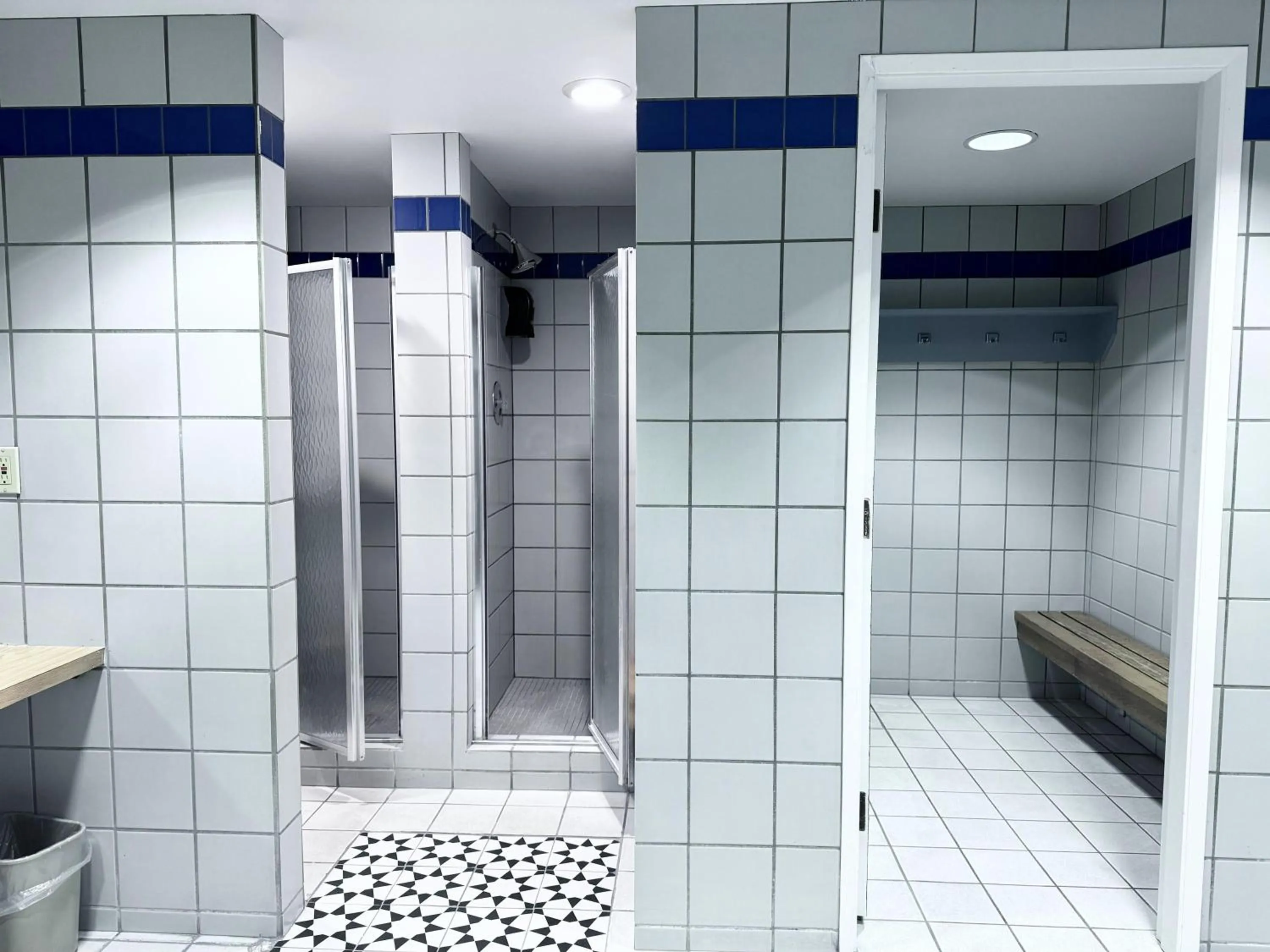 Swimming pool in Divya Sutra Plaza and Conference Centre, Vernon, BC