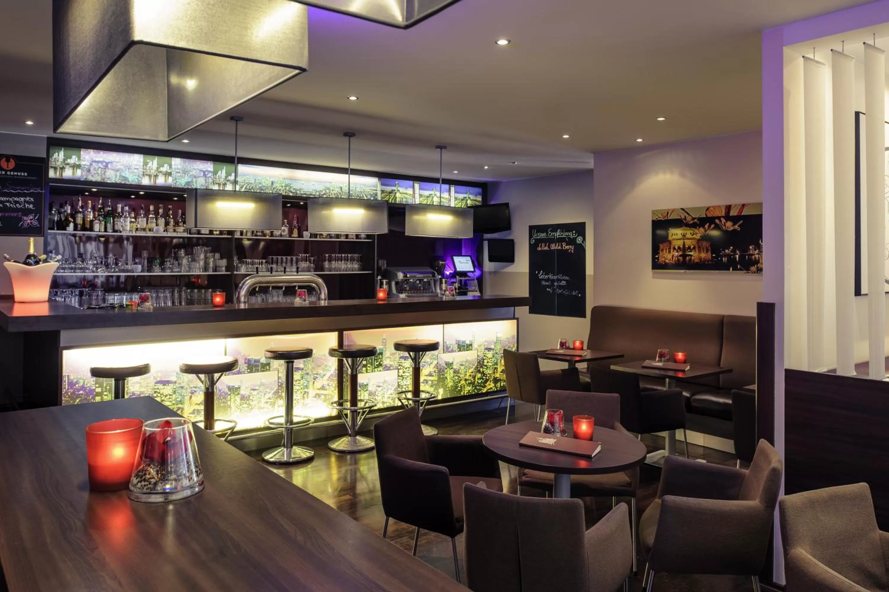 Lounge or bar in Mercure Hotel Frankfurt Eschborn Ost