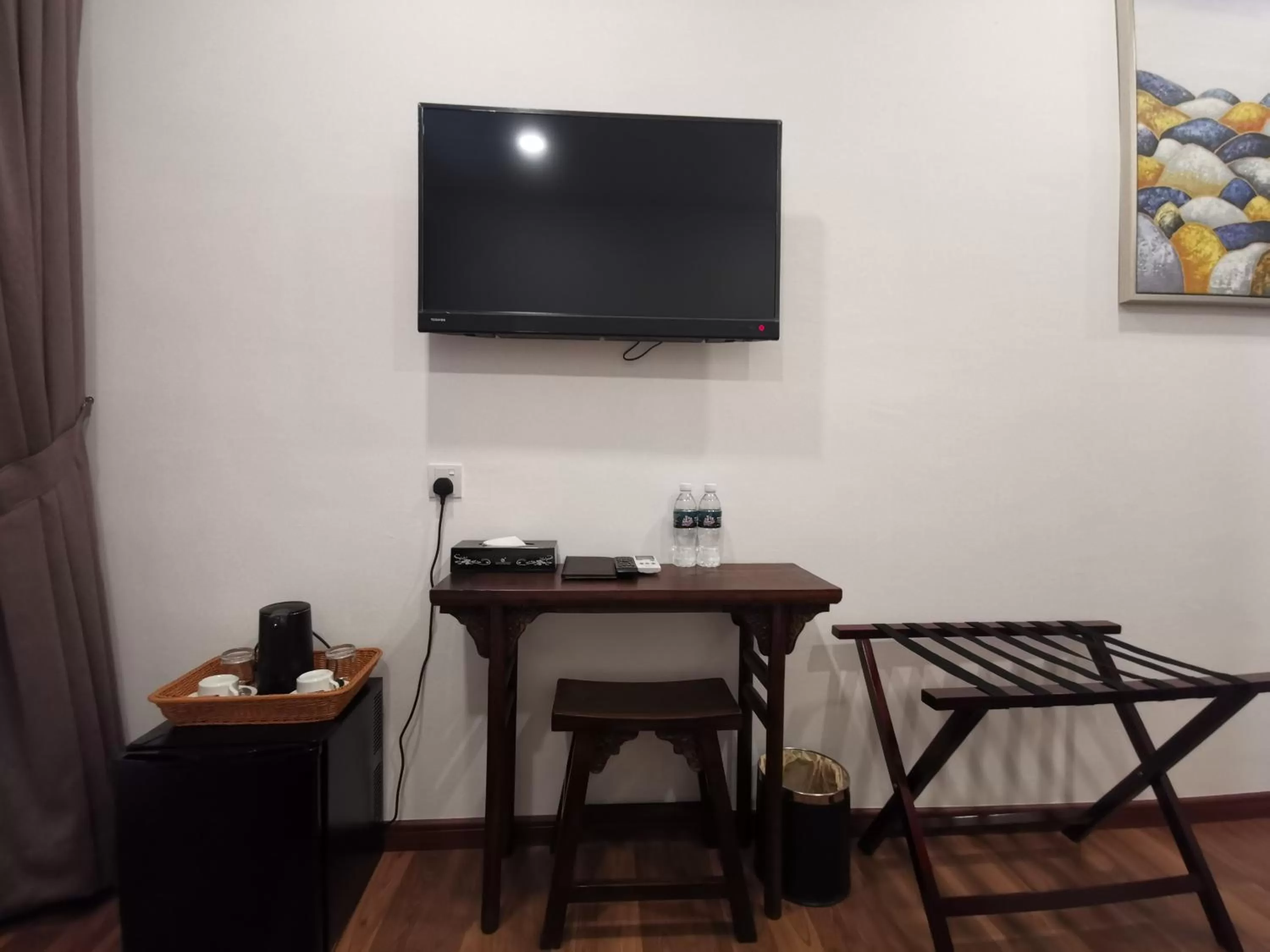 TV and multimedia in Mclane Boutique Hotel