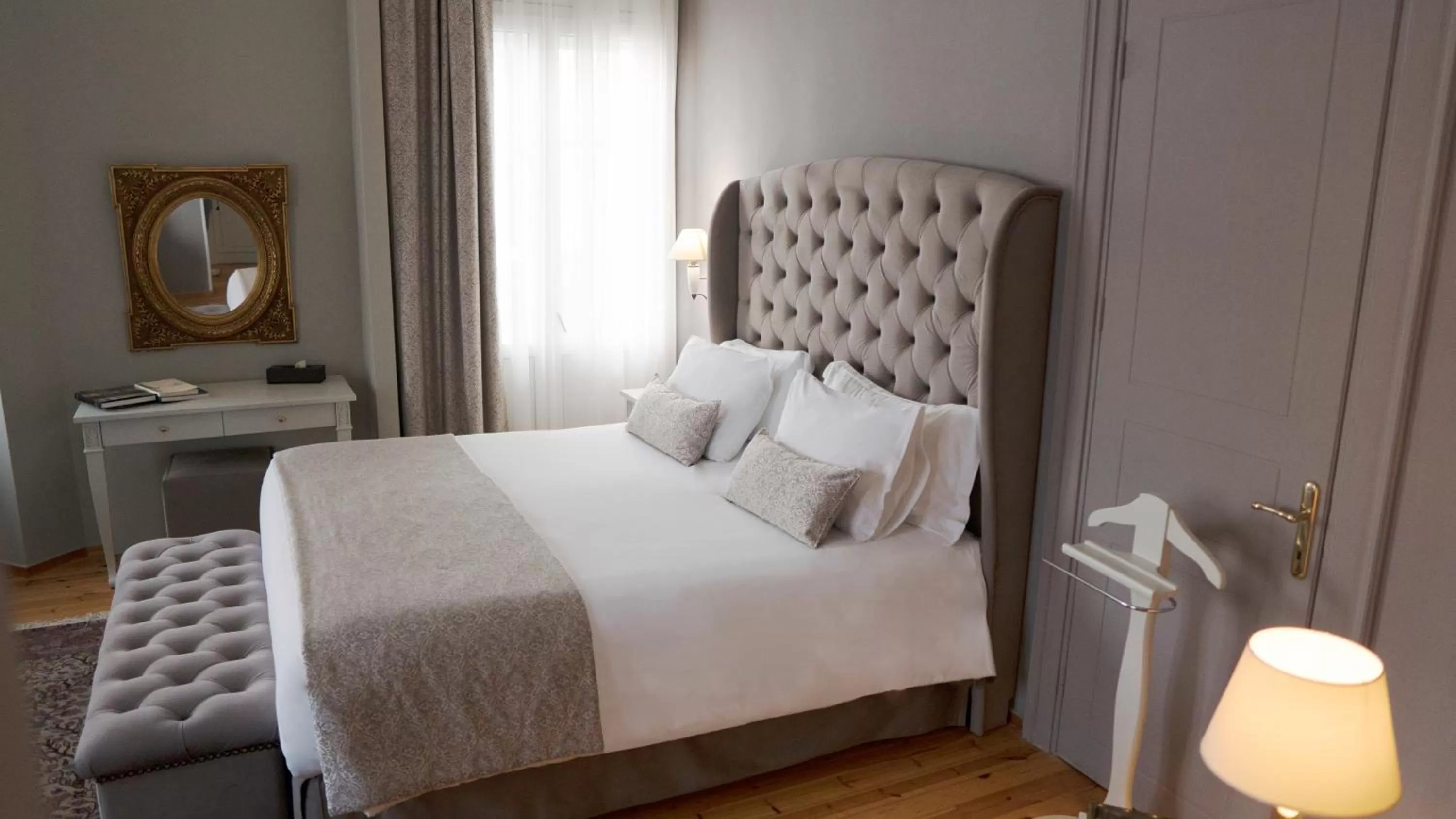 Bedroom, Bed in Capsis Bristol Boutique Hotel