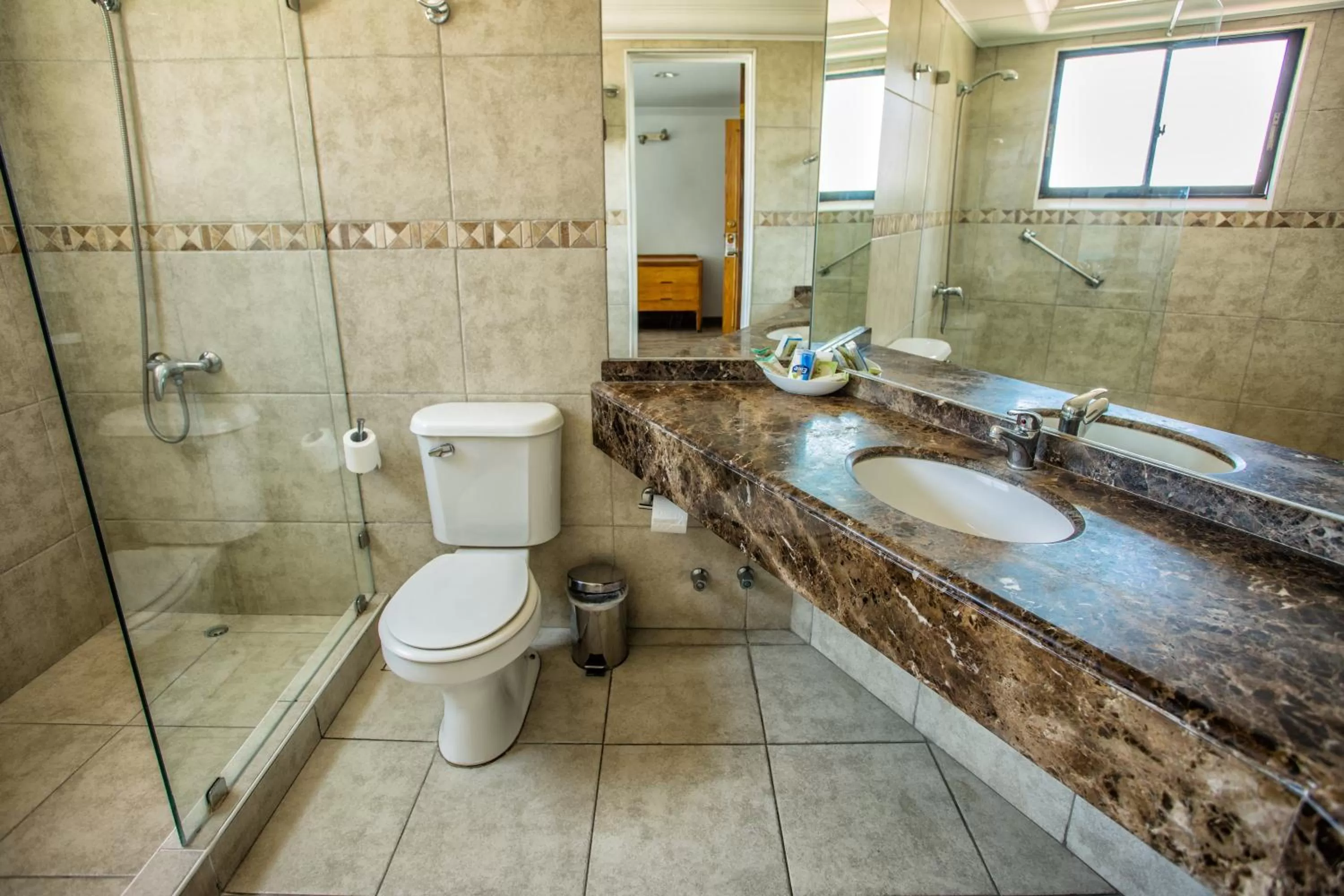 Bathroom in Hotel Oceanic