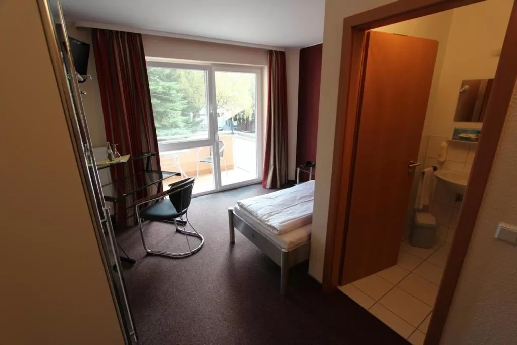 Toilet, Bathroom in Hotel Landgasthof Zur Alten Scheune