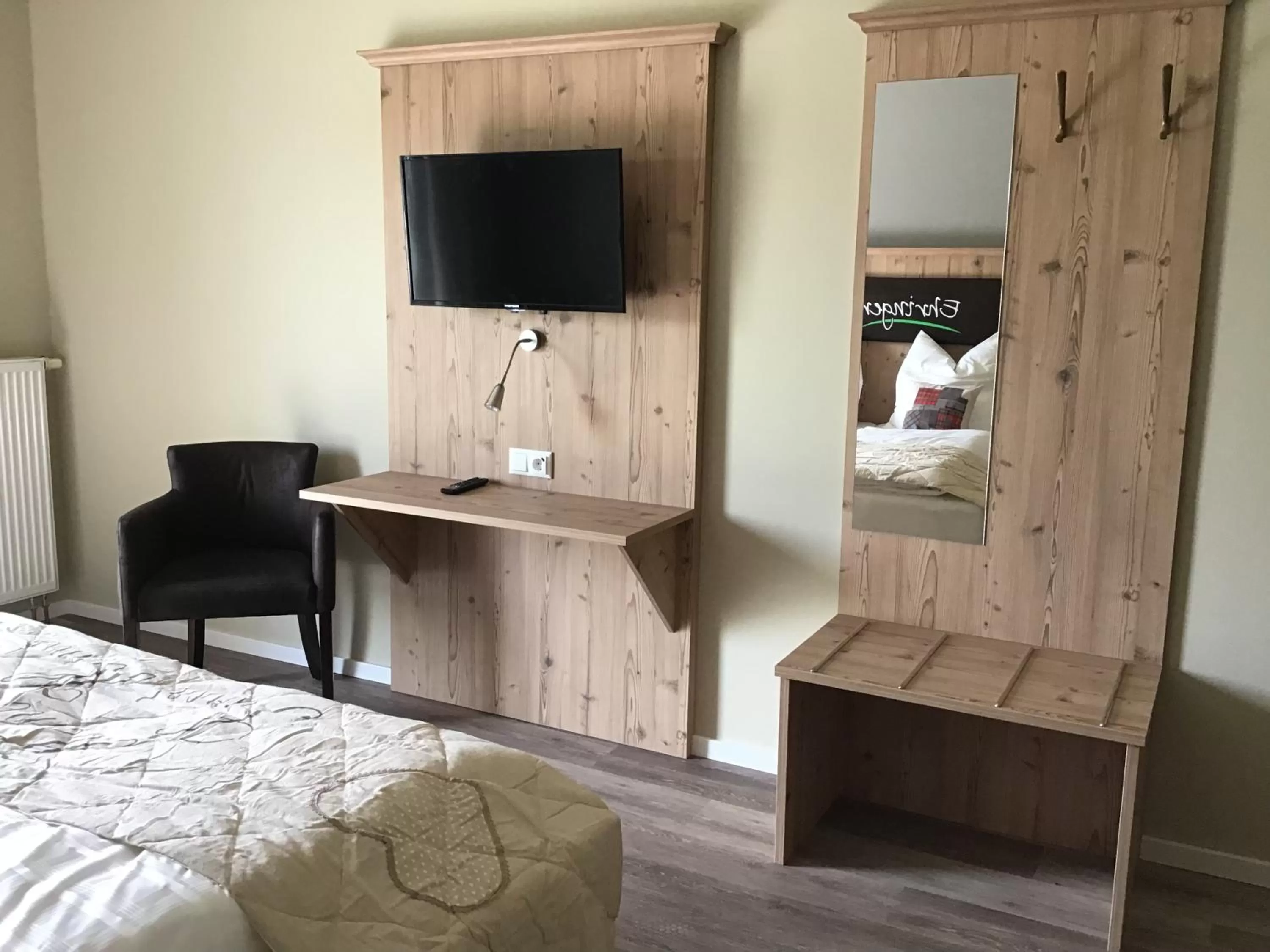 TV and multimedia, Bed in Ehringer Hof