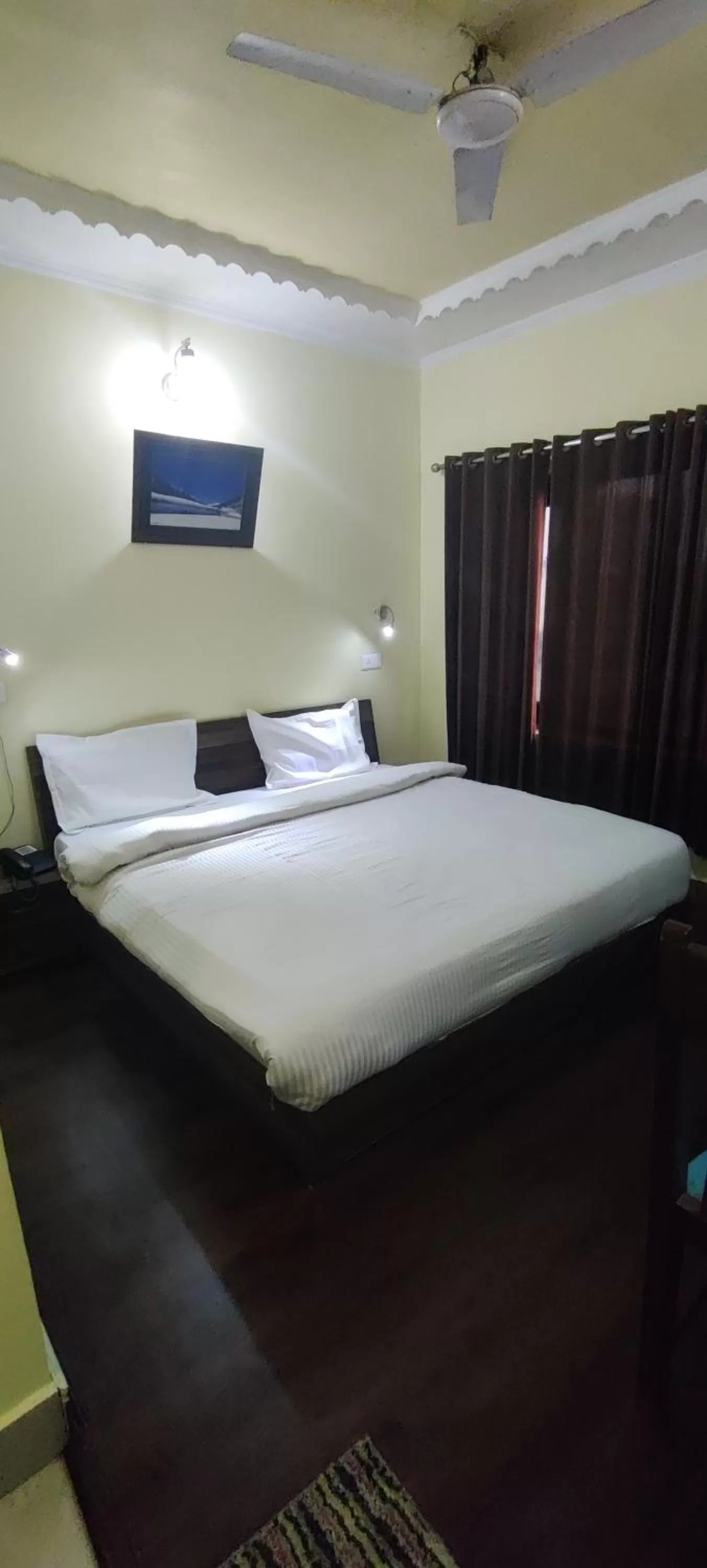 Bedroom, Bed in Hotel curio's All seasons