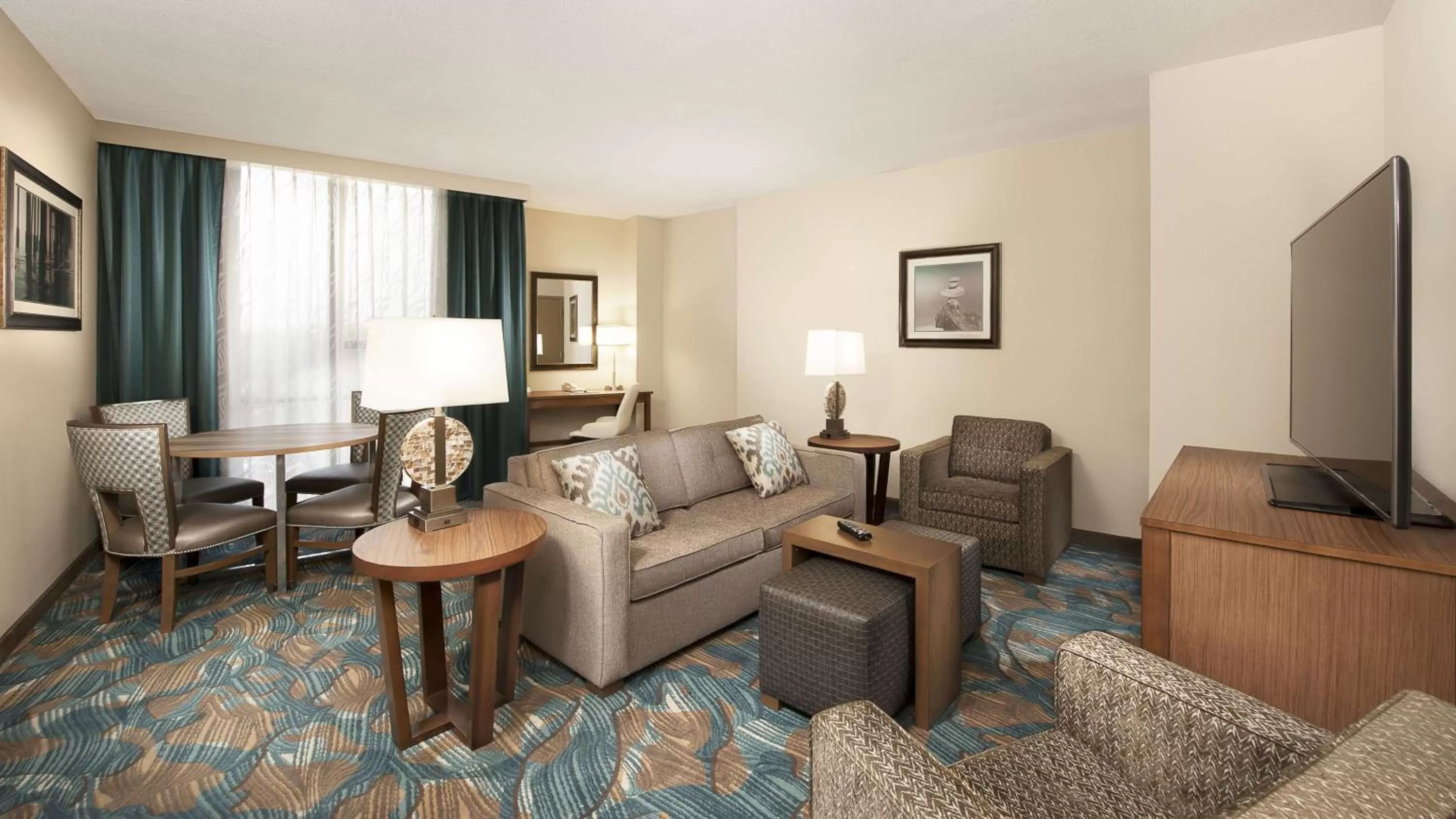 King Suite - Non-Smoking in DoubleTree by Hilton Hotel West Palm Beach Airport