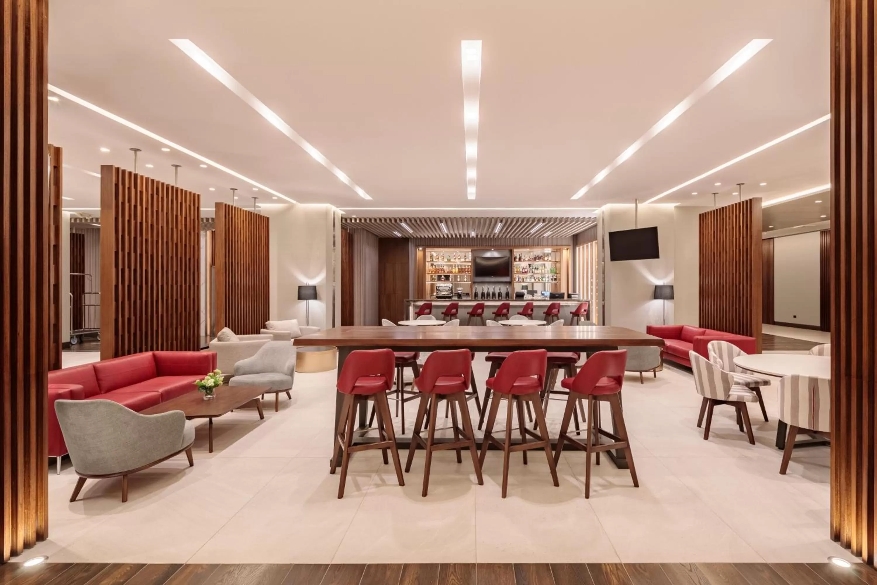 Lounge or bar in Holiday Inn - Quito Airport by IHG