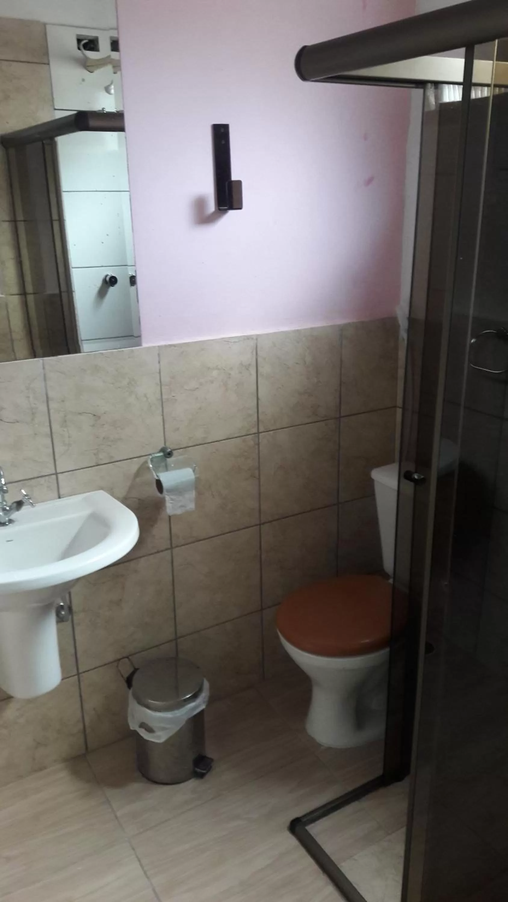 Bathroom in The House Pousada e Hospedagem Enseada- Guarujá