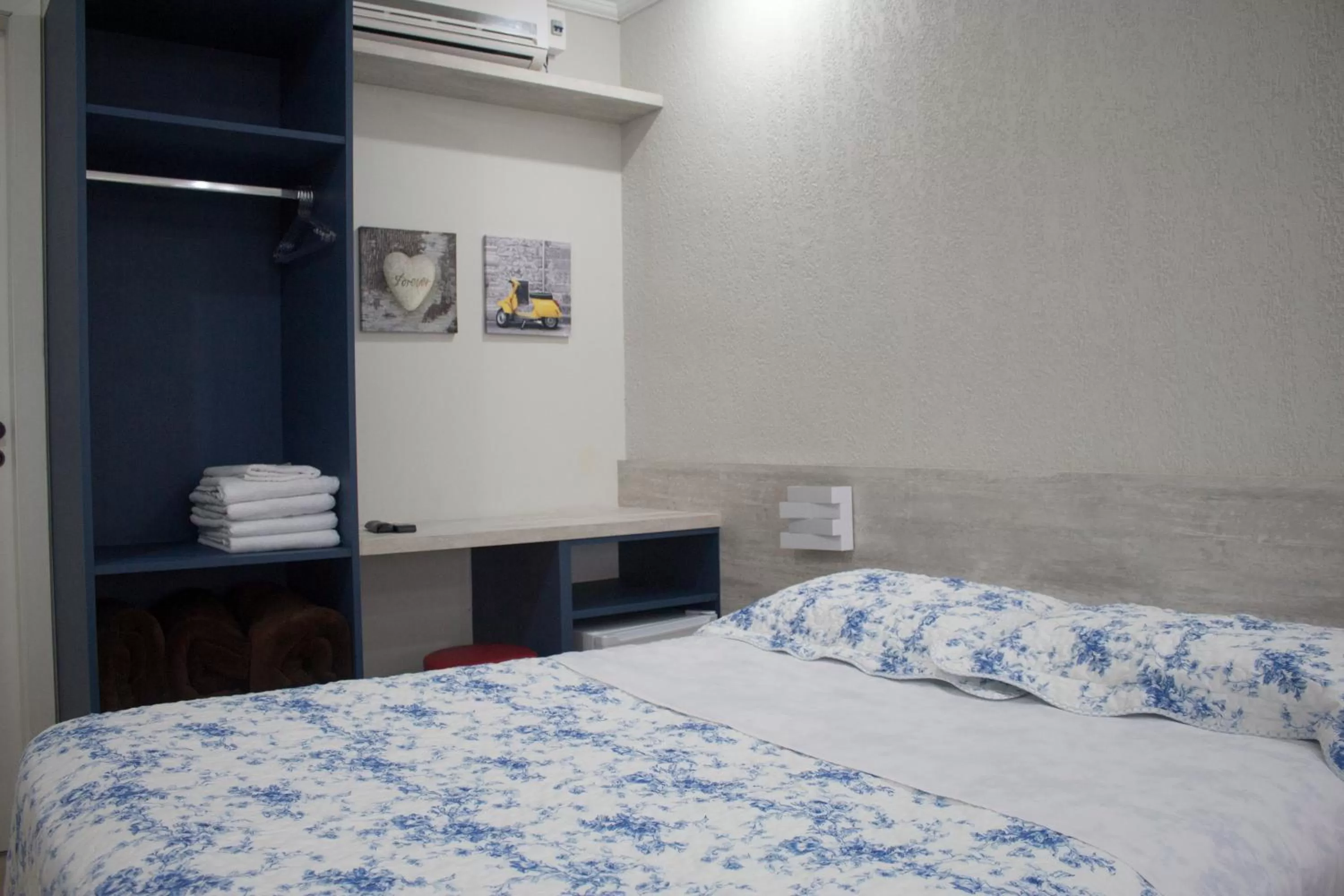 Bed in Hotel Dois Irmãos