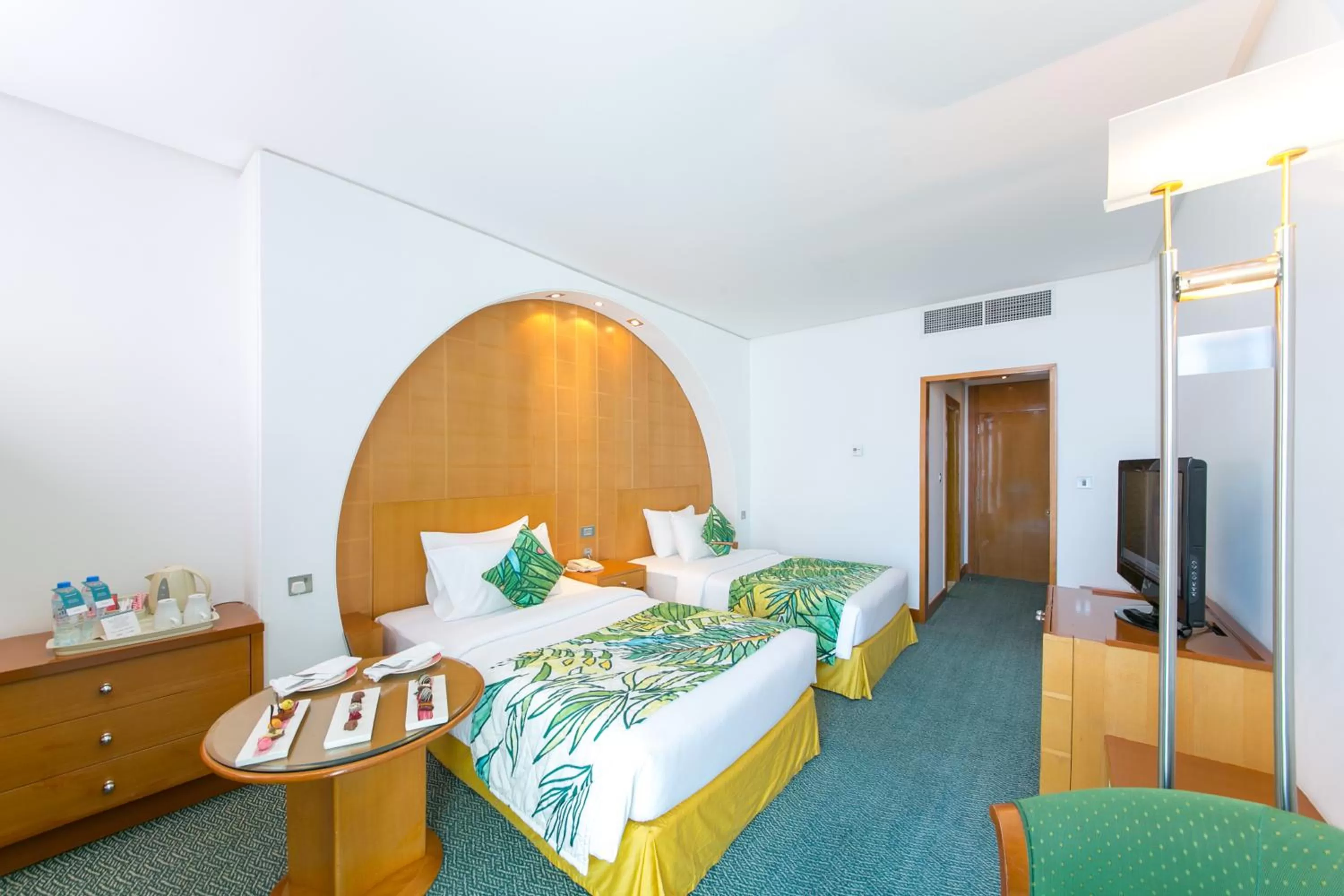 Bedroom, Bed in Oryx Grand Hotel Jebel Hafeet