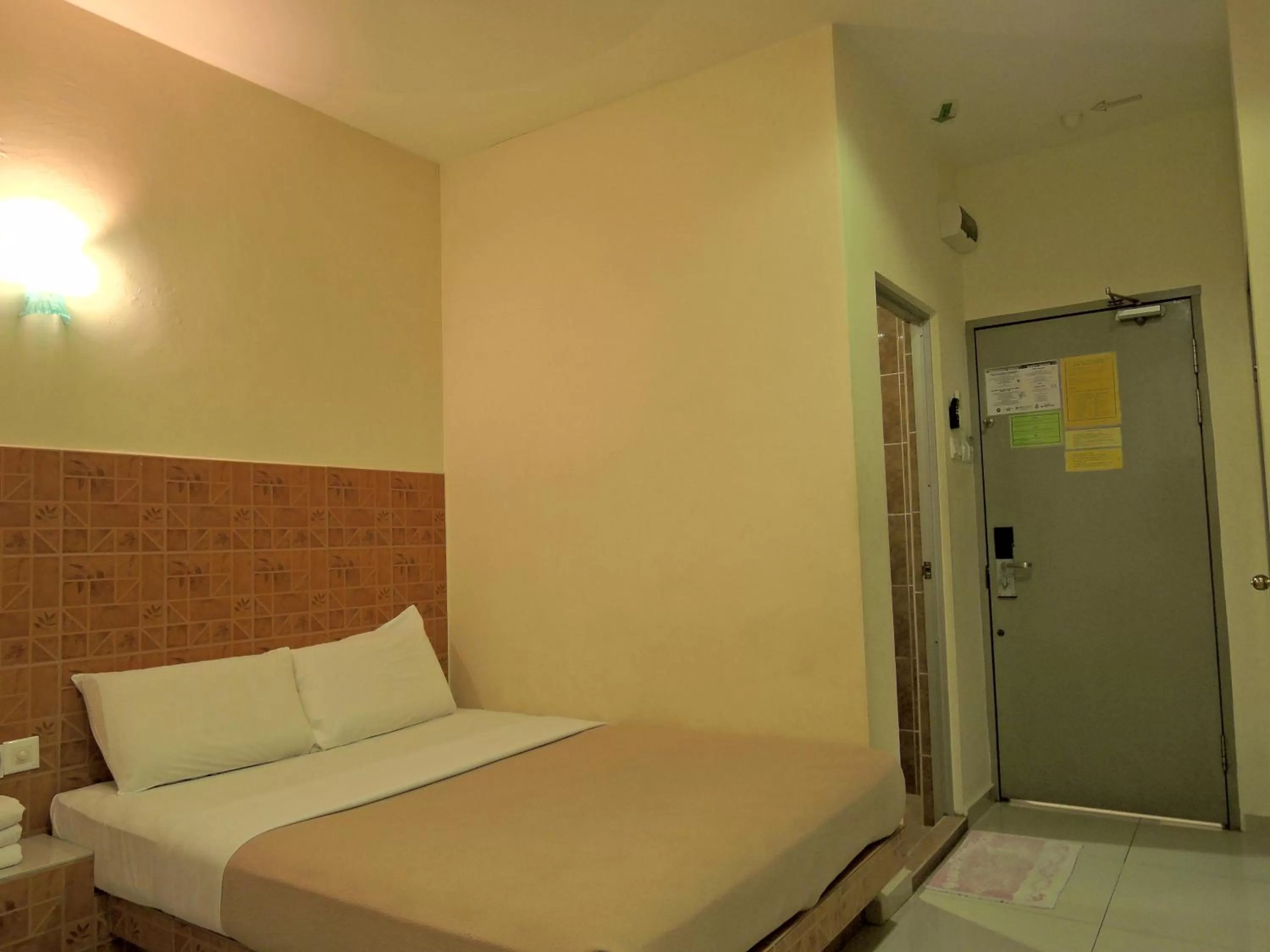 Photo of the whole room, Bed in Hotel Seri Nilai