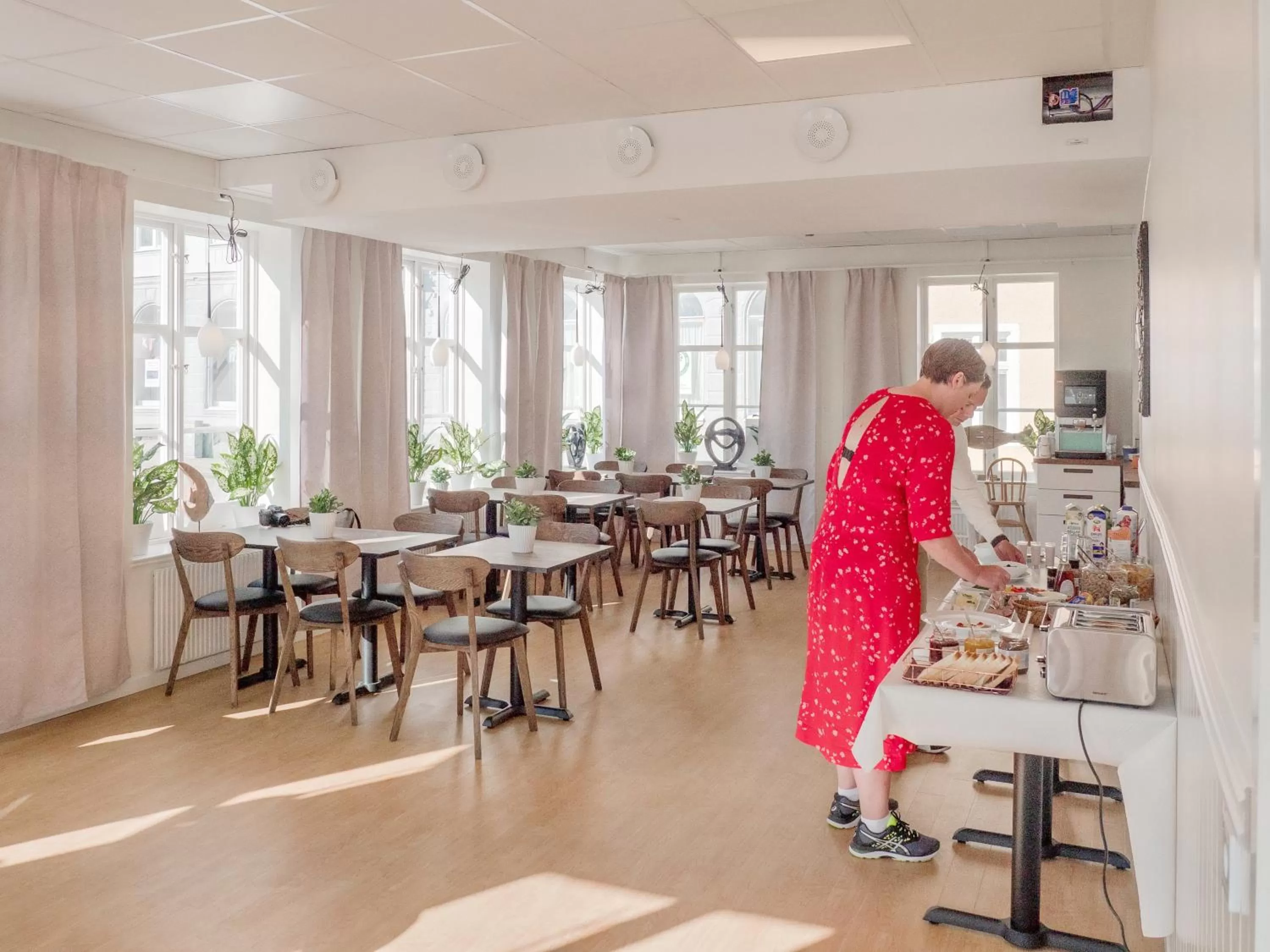 Breakfast, Restaurant/Places to Eat in Västervik Guesthouse