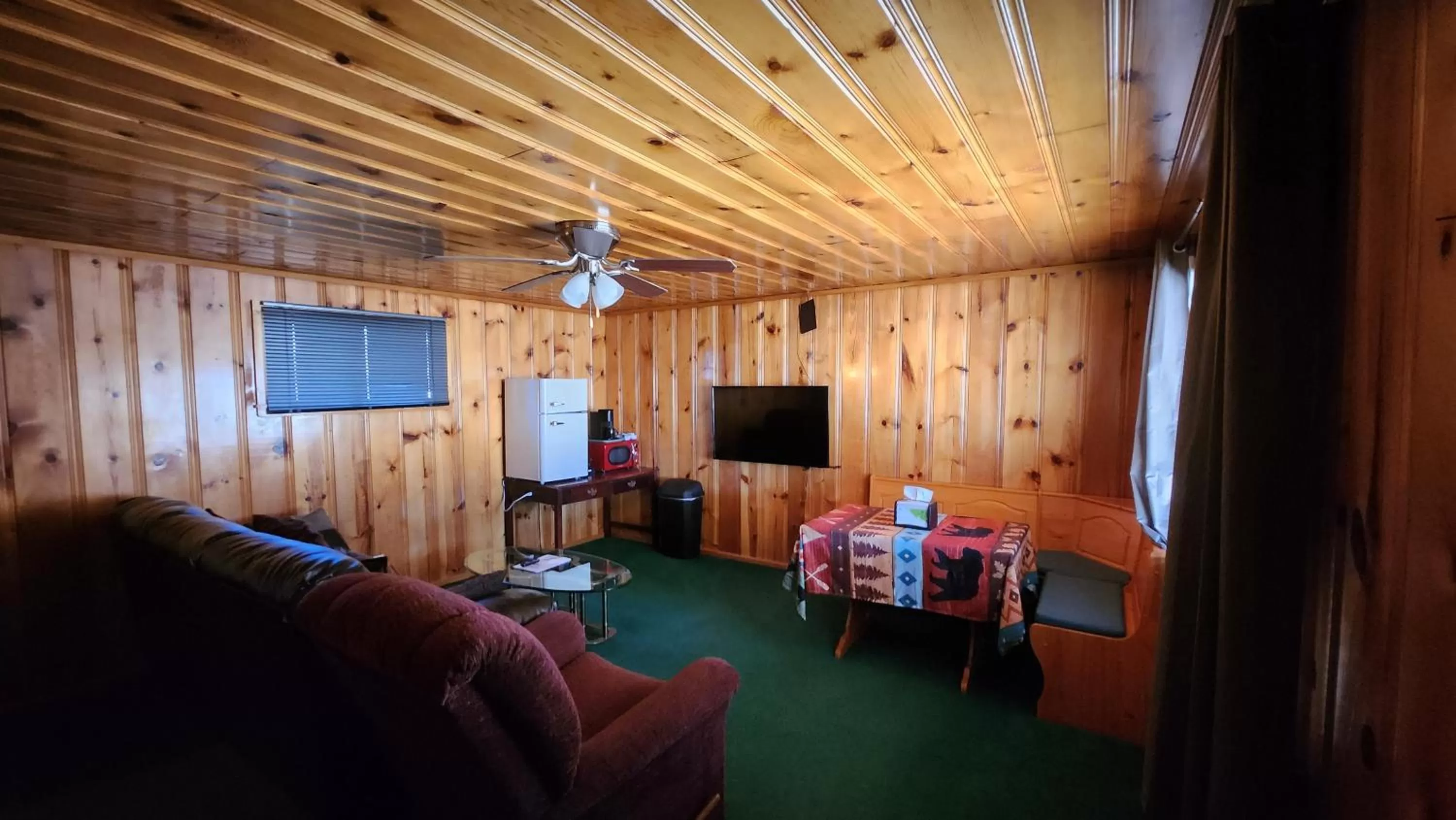 Eagle Nest Fly Shack & Lodge