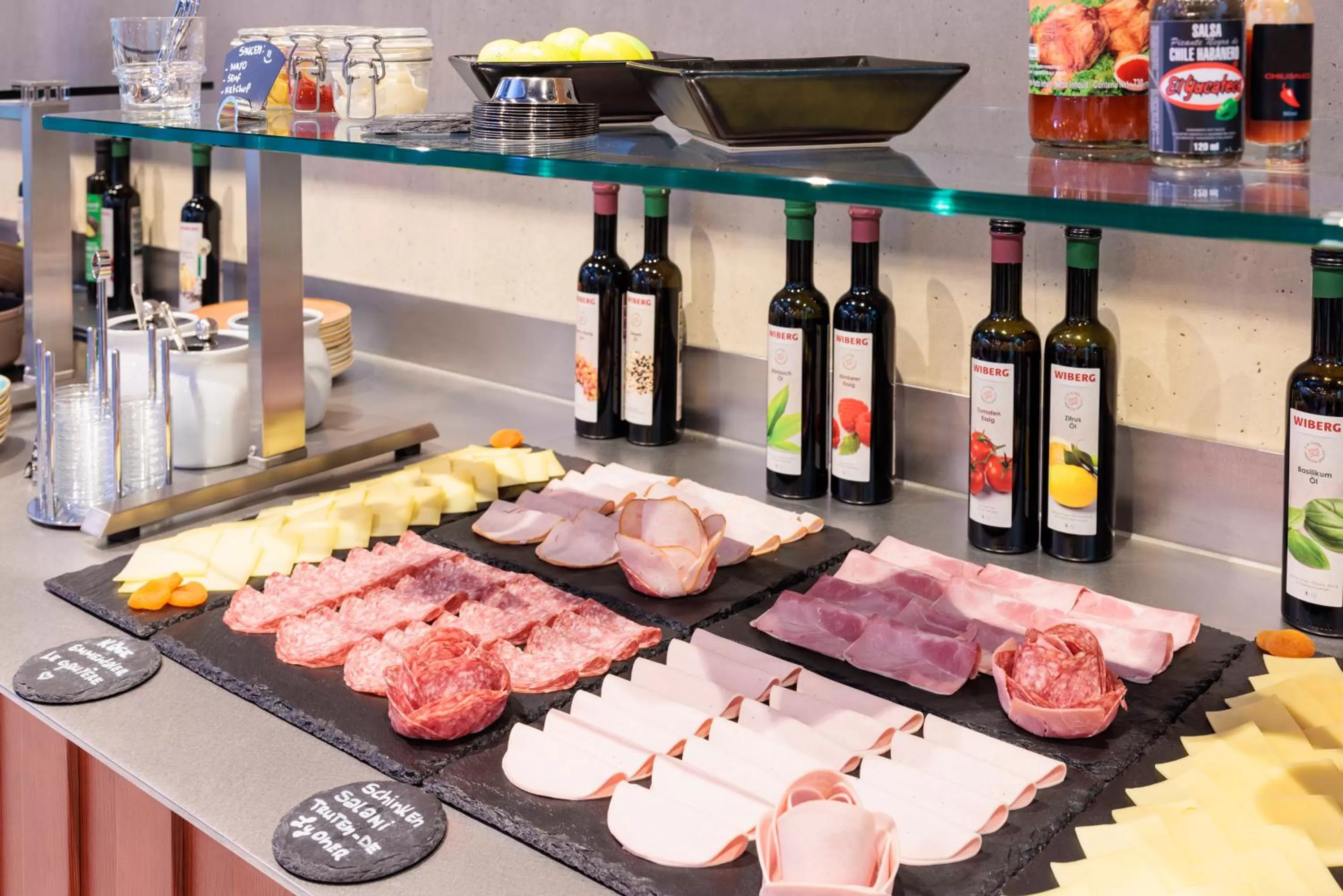 Breakfast in ibis Styles Bern City