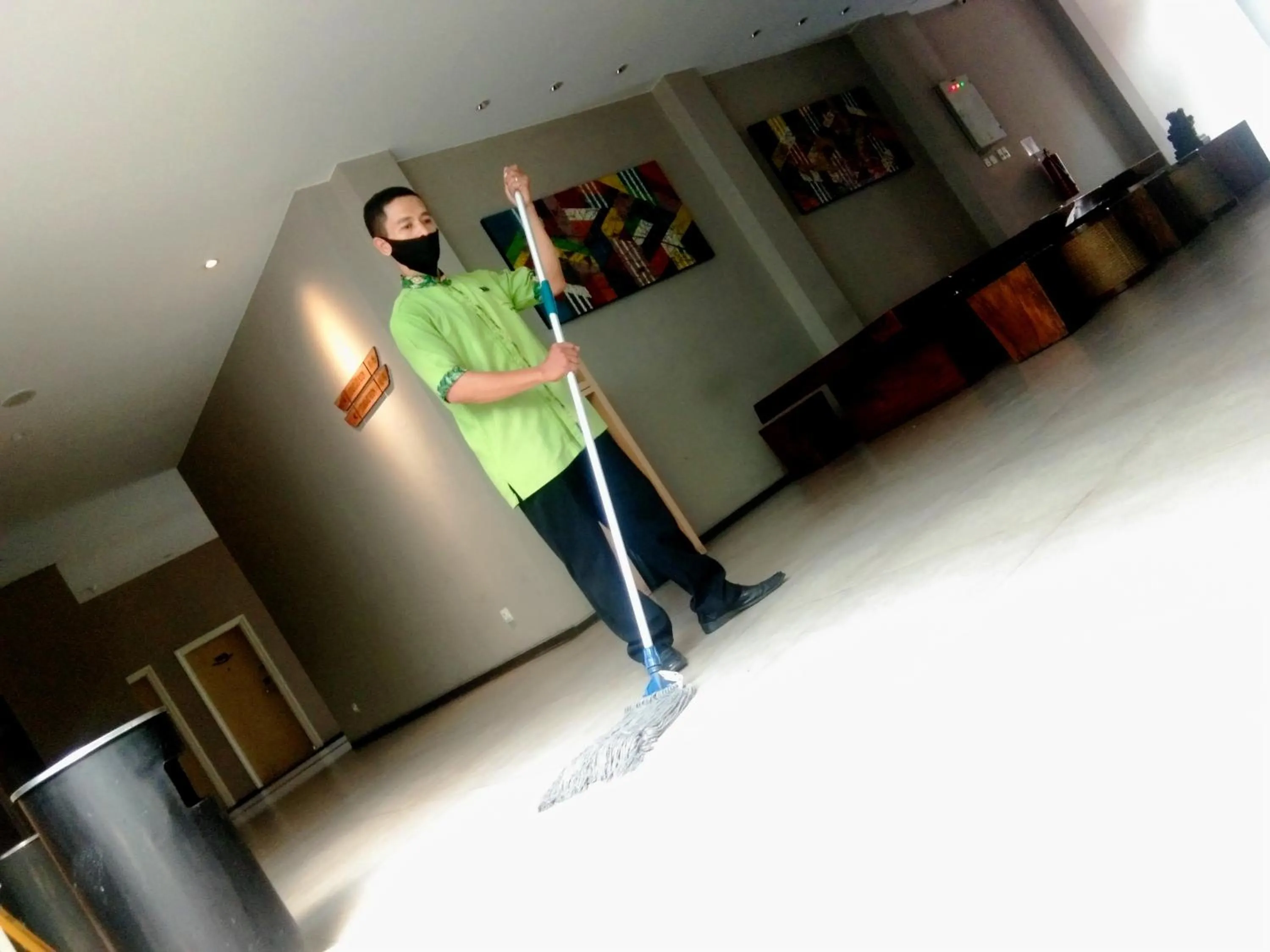 Area and facilities in Vinotel Cirebon