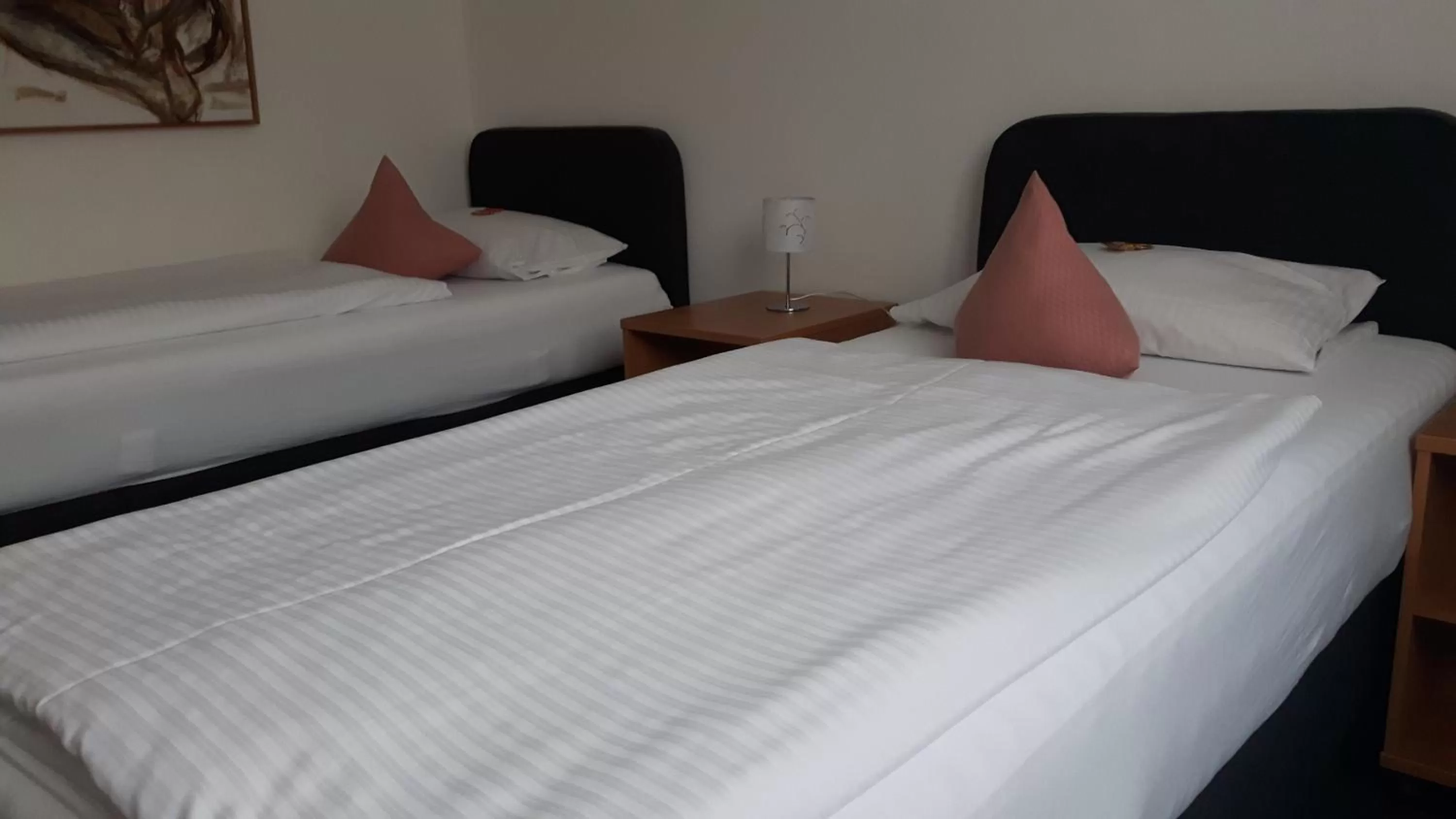 Photo of the whole room, Bed in Hotel-Café-Galerie