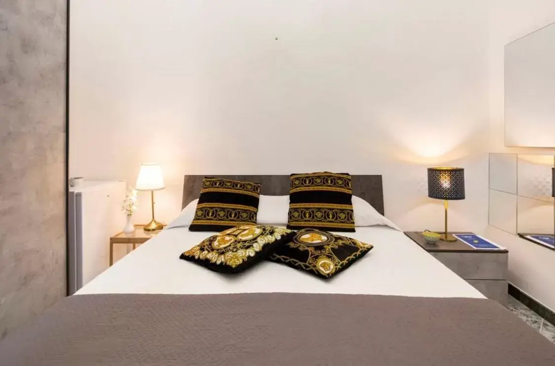 Double Room with Private Bathroom in Suite Incentro Salerno Double Room with Private Bathroom in Suite Incentro Salerno