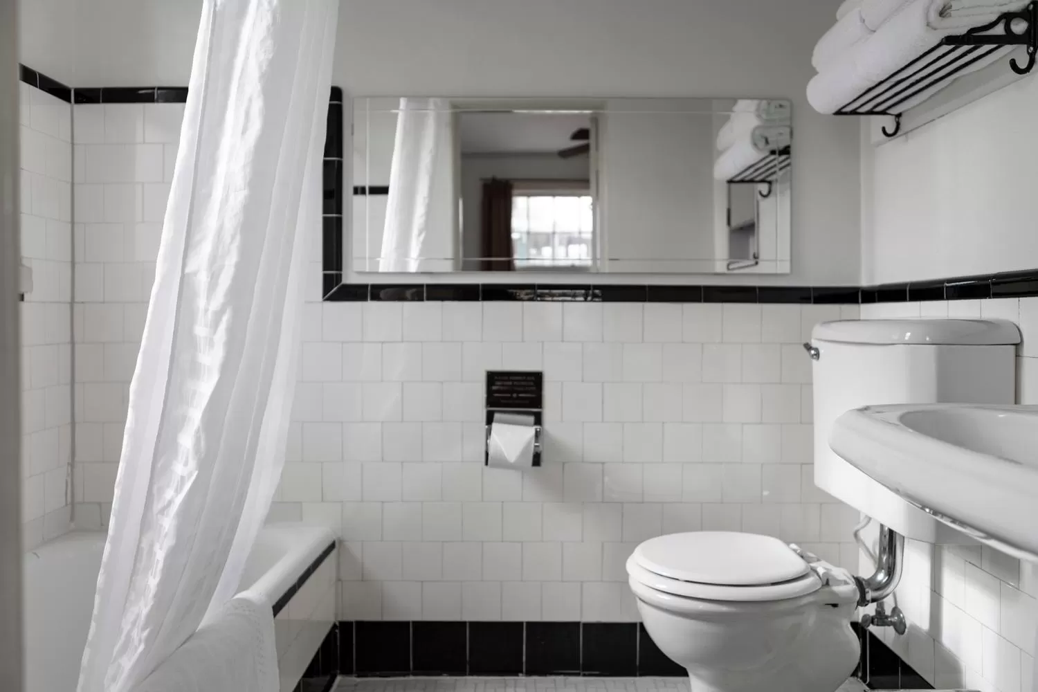 Bathroom in Hotel Congress