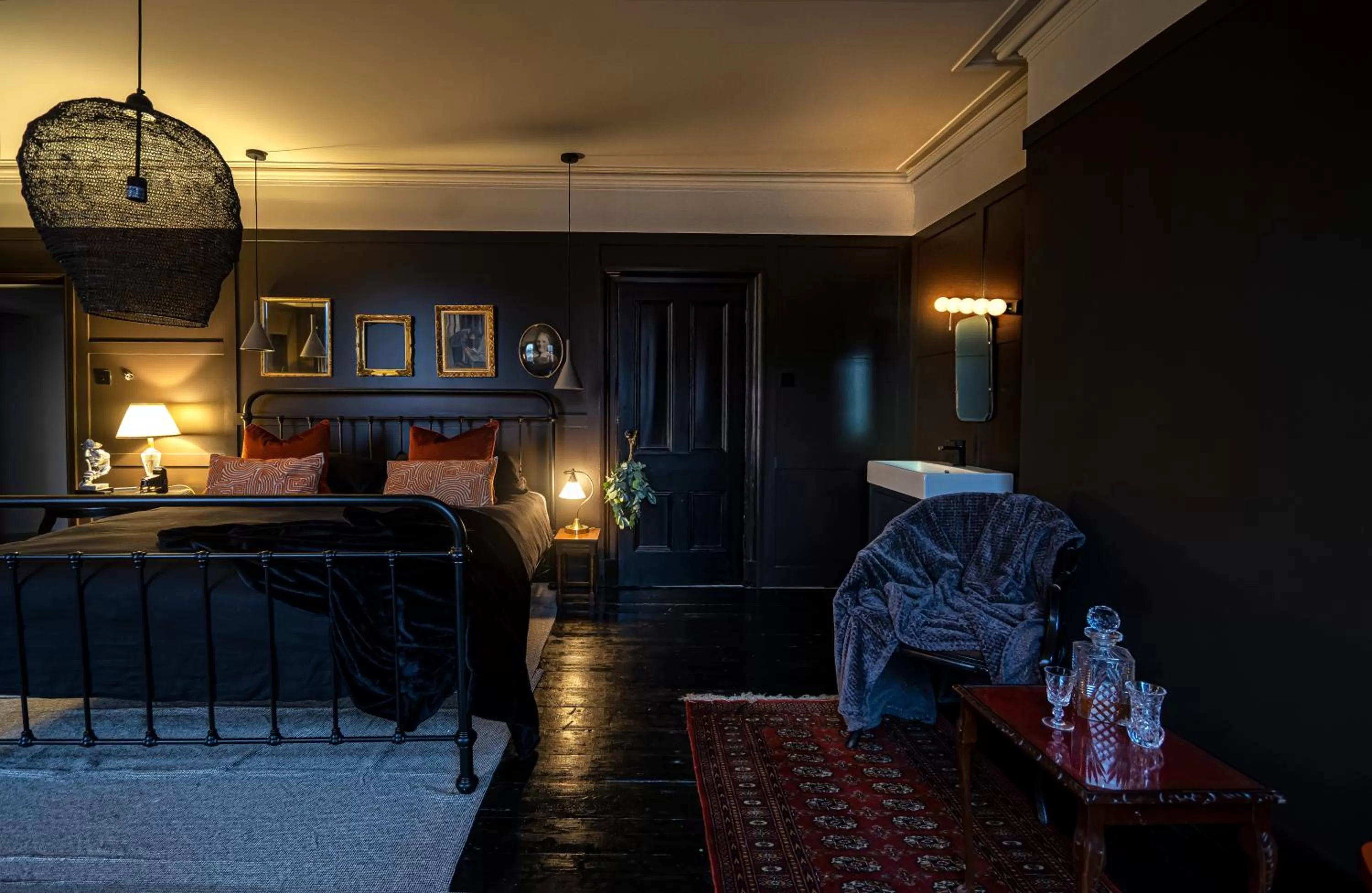 Photo of the whole room, Bed in BOHOTEL