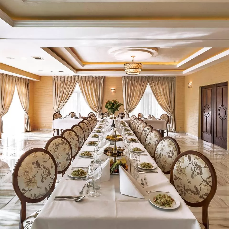 Restaurant/places to eat in Hotel Tatarscy - ENERGYLANDIA