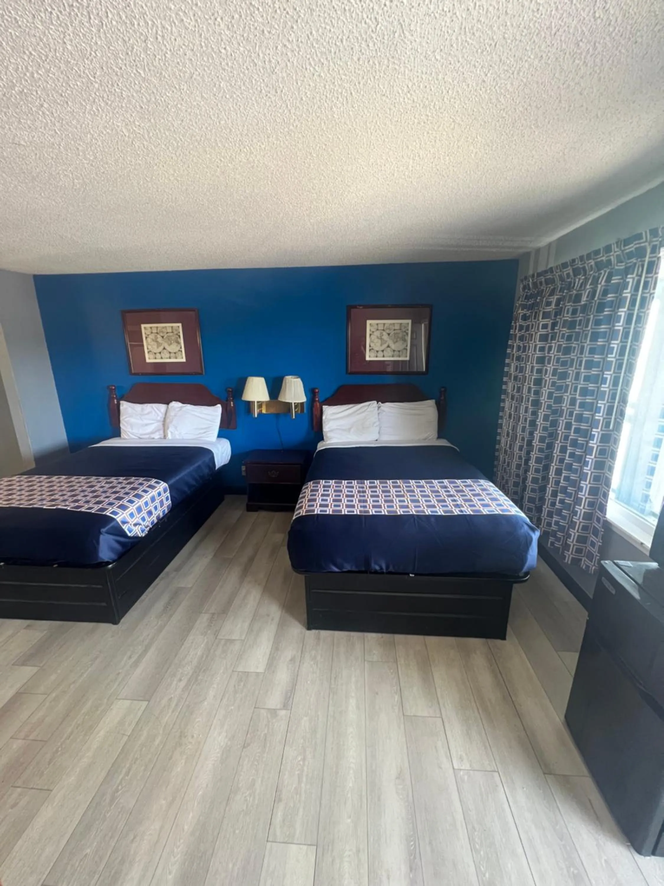 Executive Inn and Suites - Jackson