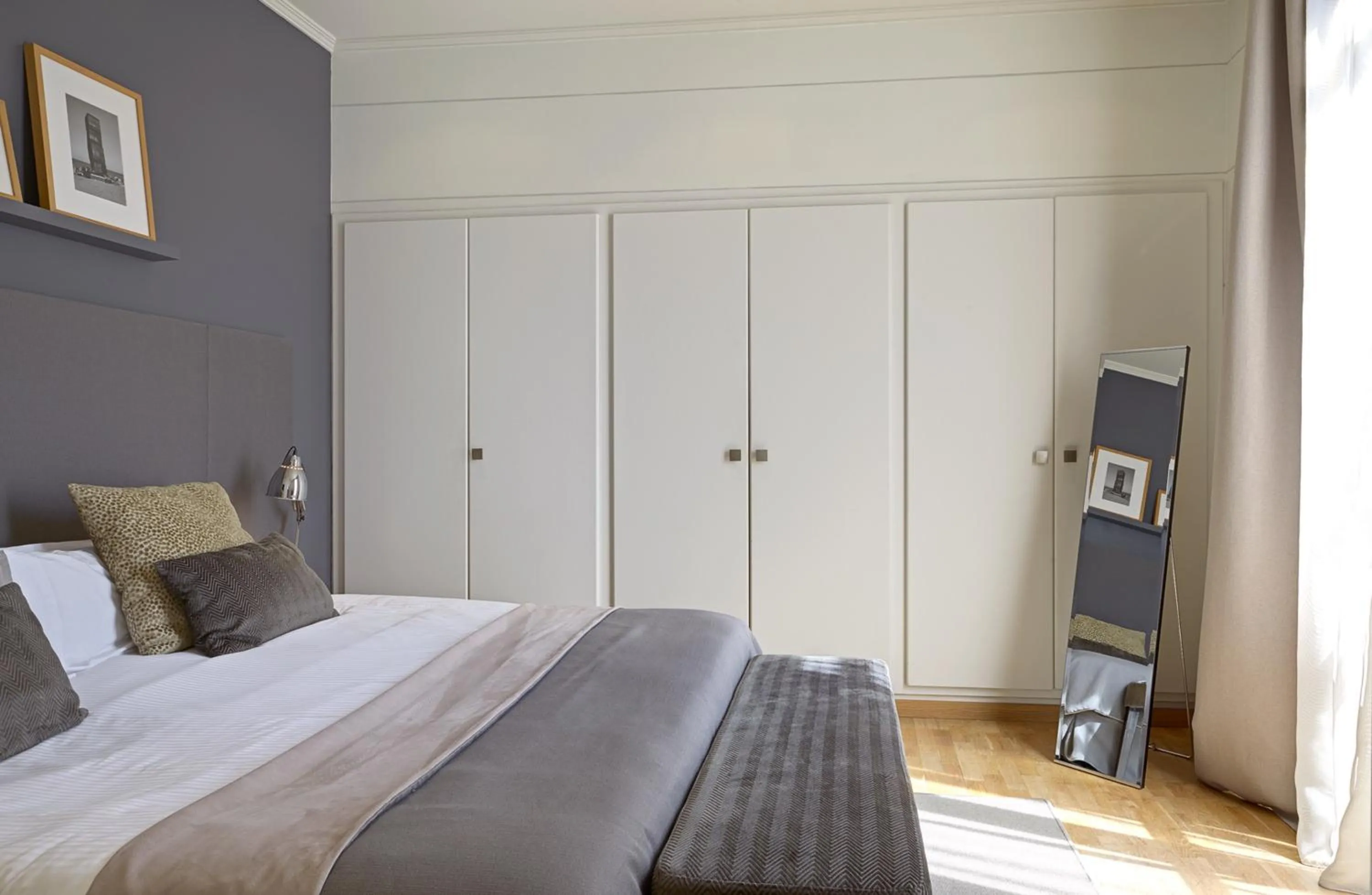 Bed in Apartments Sixtyfour