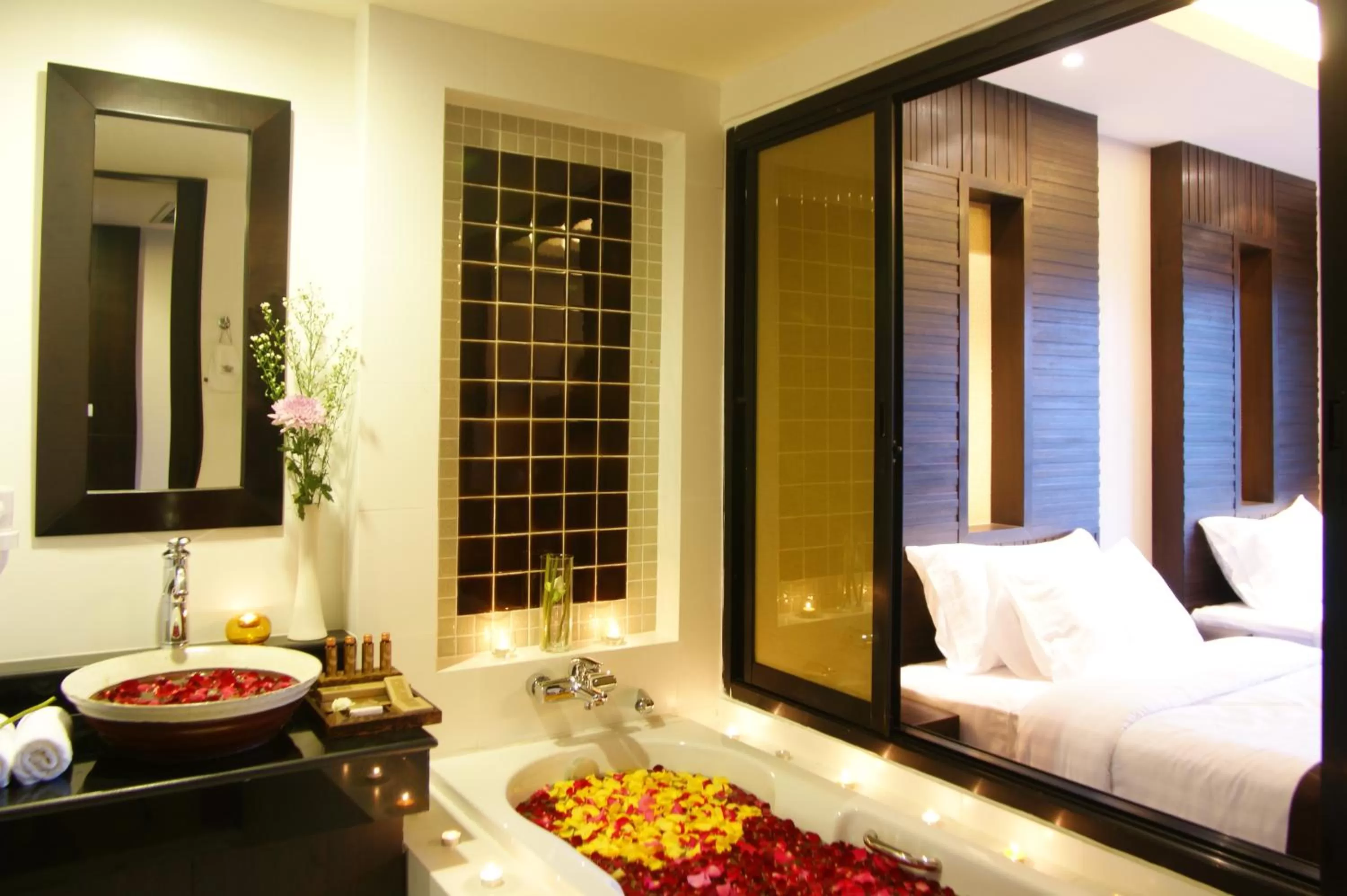 Bathroom, Bed in Yodia Heritage Hotel