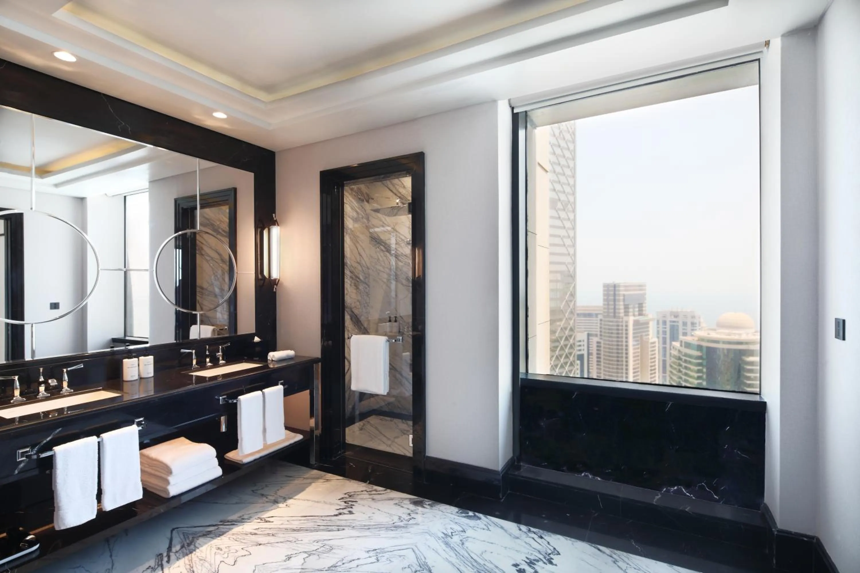 Hot Tub in Waldorf Astoria Doha West Bay