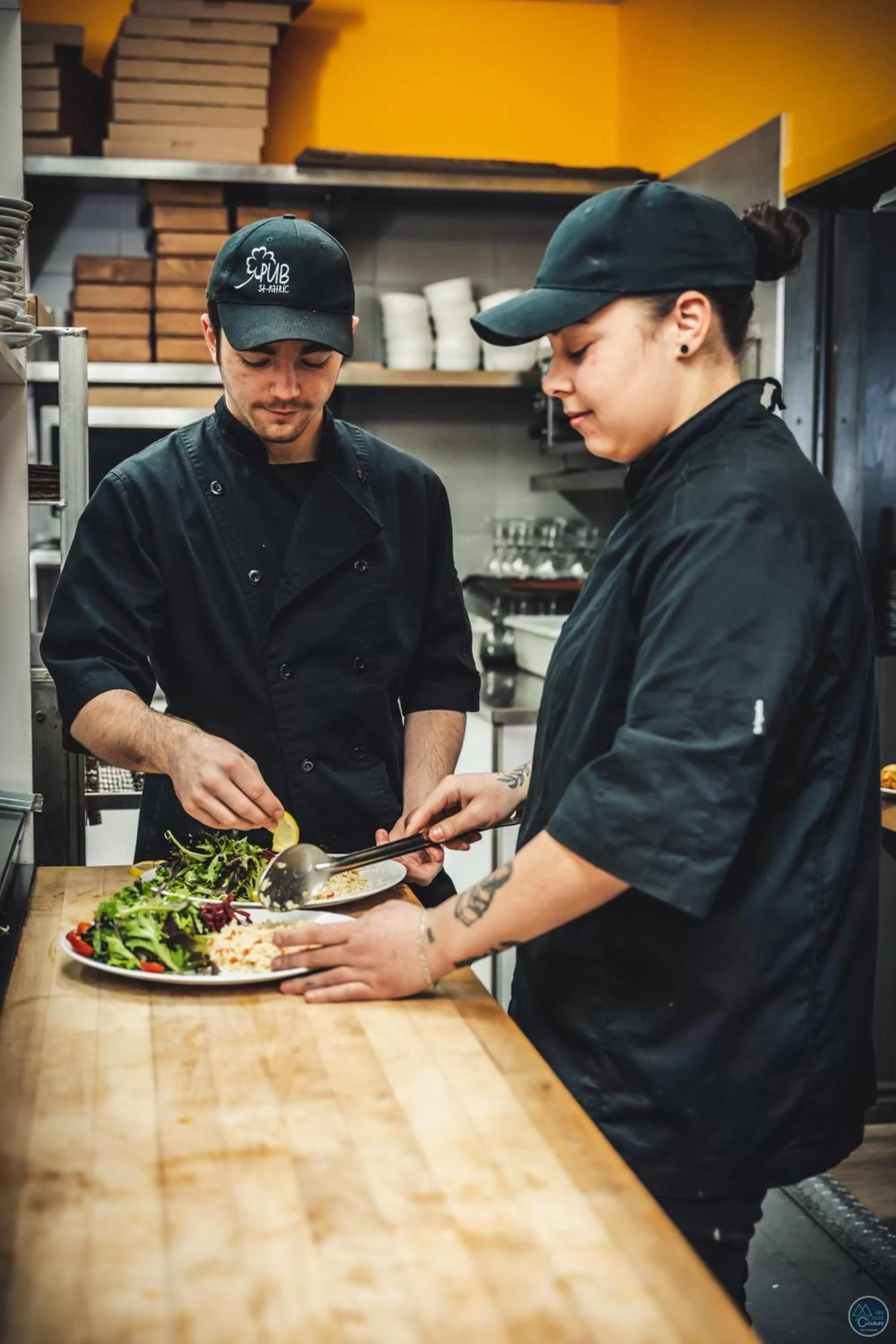 Restaurant/places to eat in Auberge Éva