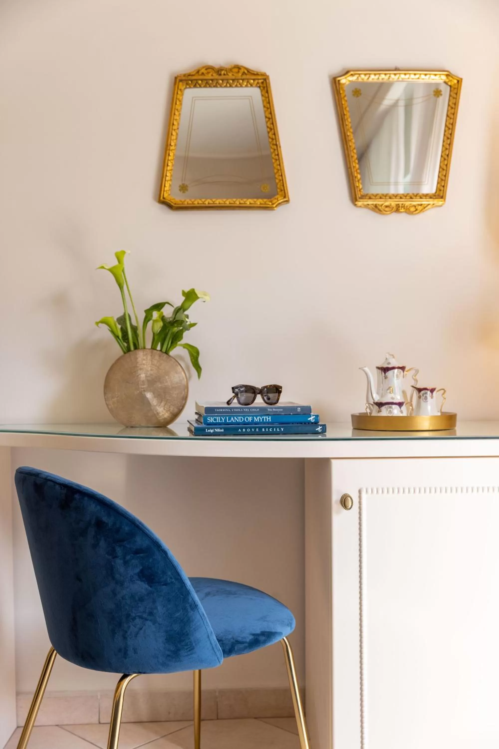 Decorative detail in Taodomus Boutique Hotel