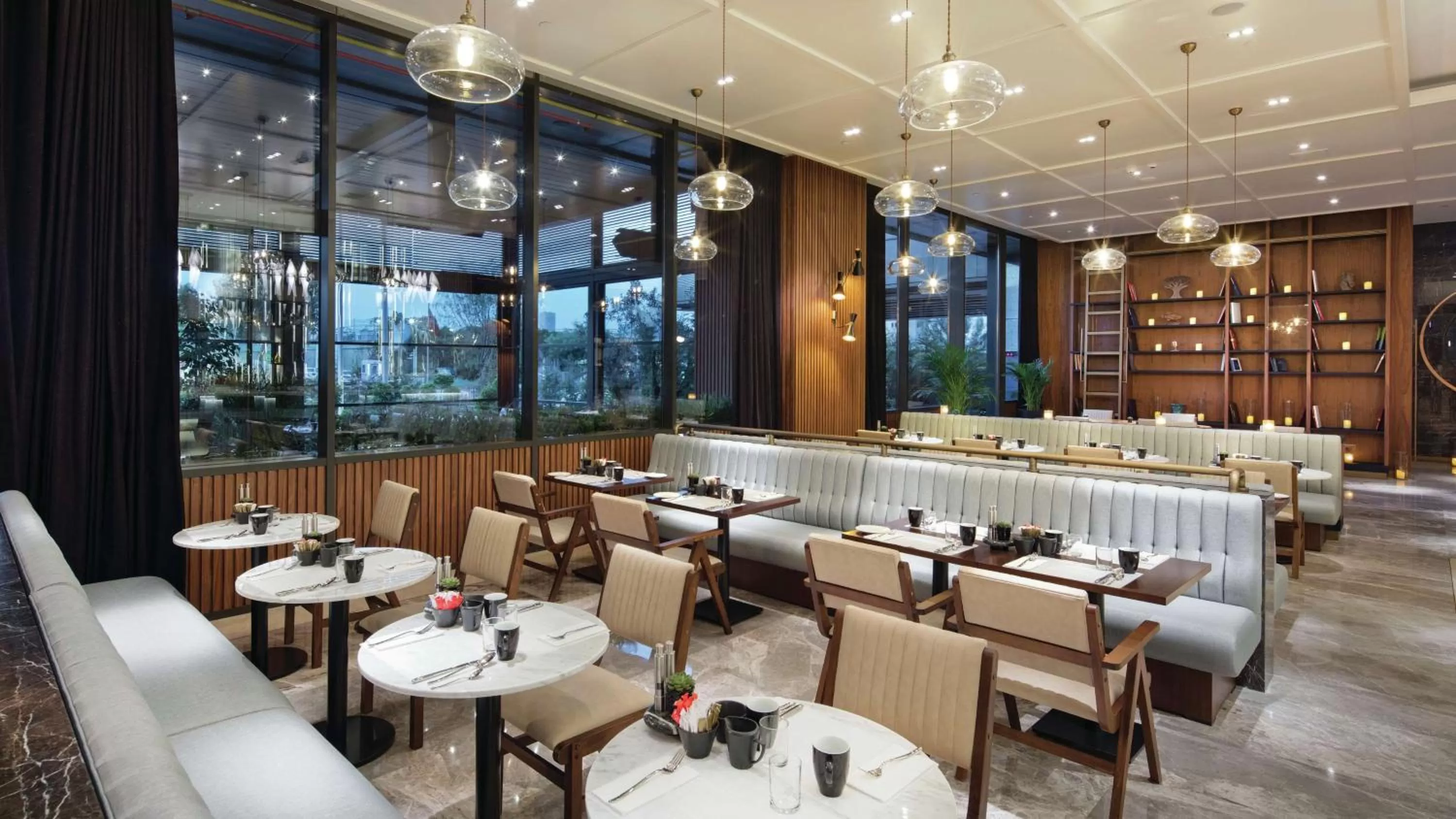 Restaurant/places to eat in Hilton Istanbul Maslak