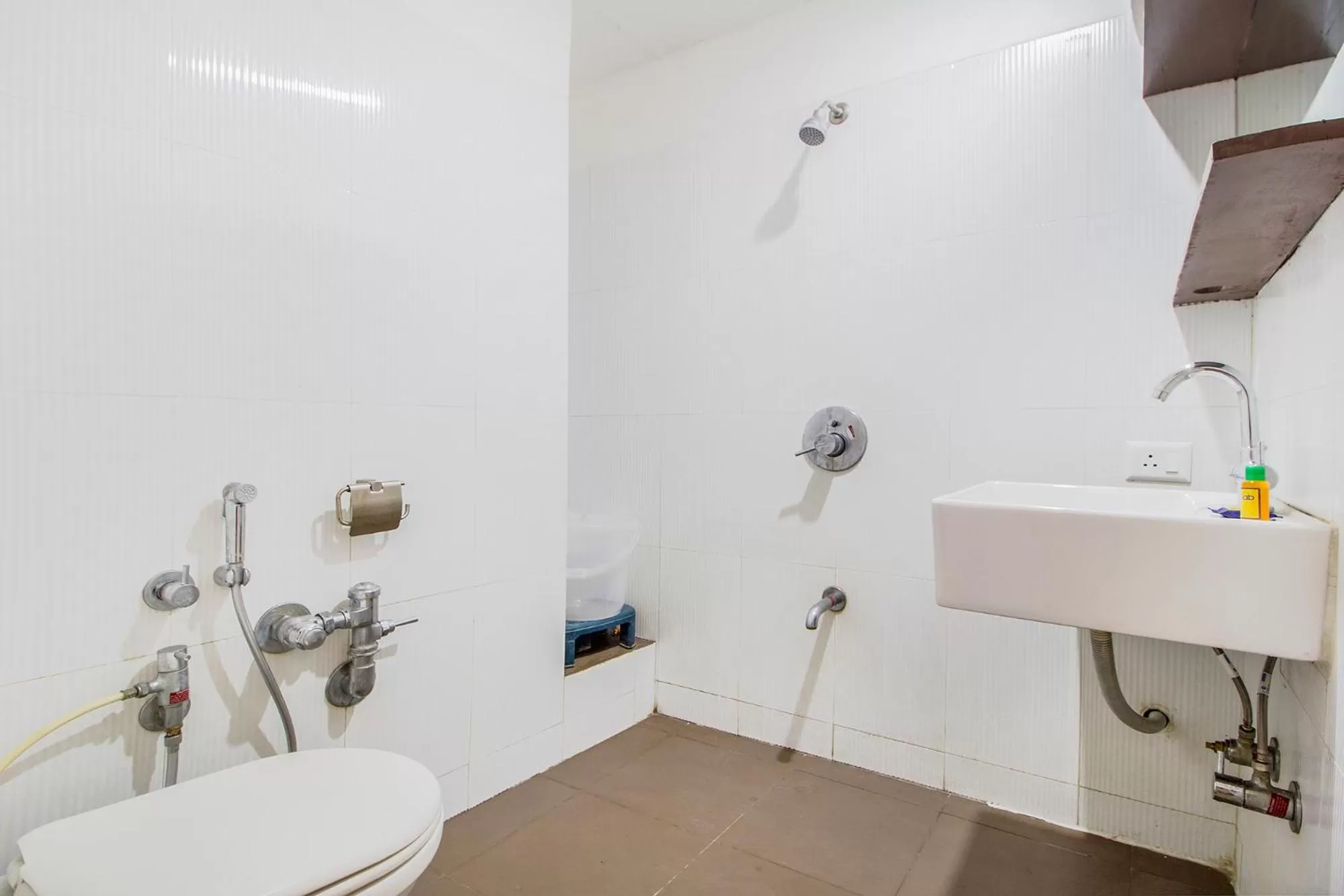 Bathroom in FabHotel Kalyan