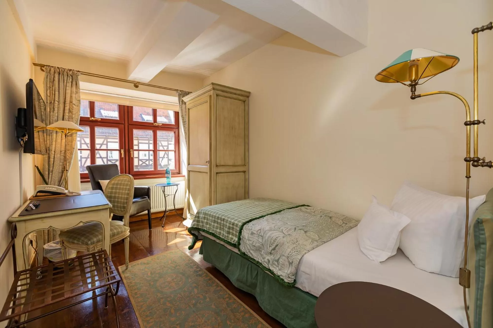 Photo of the whole room, Bed in Hotel Zum Bär