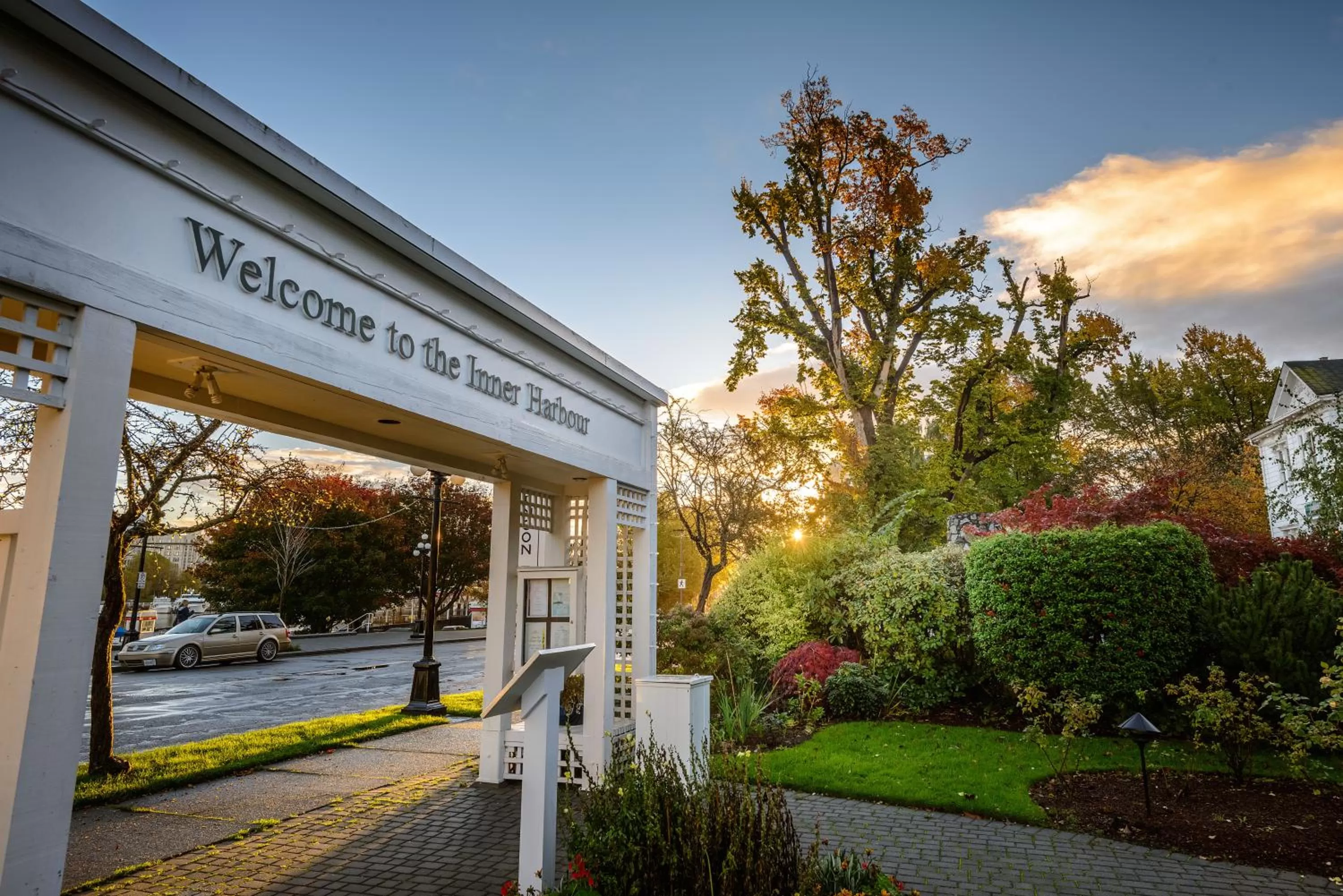 Facade/entrance in Huntingdon Hotel and Suites