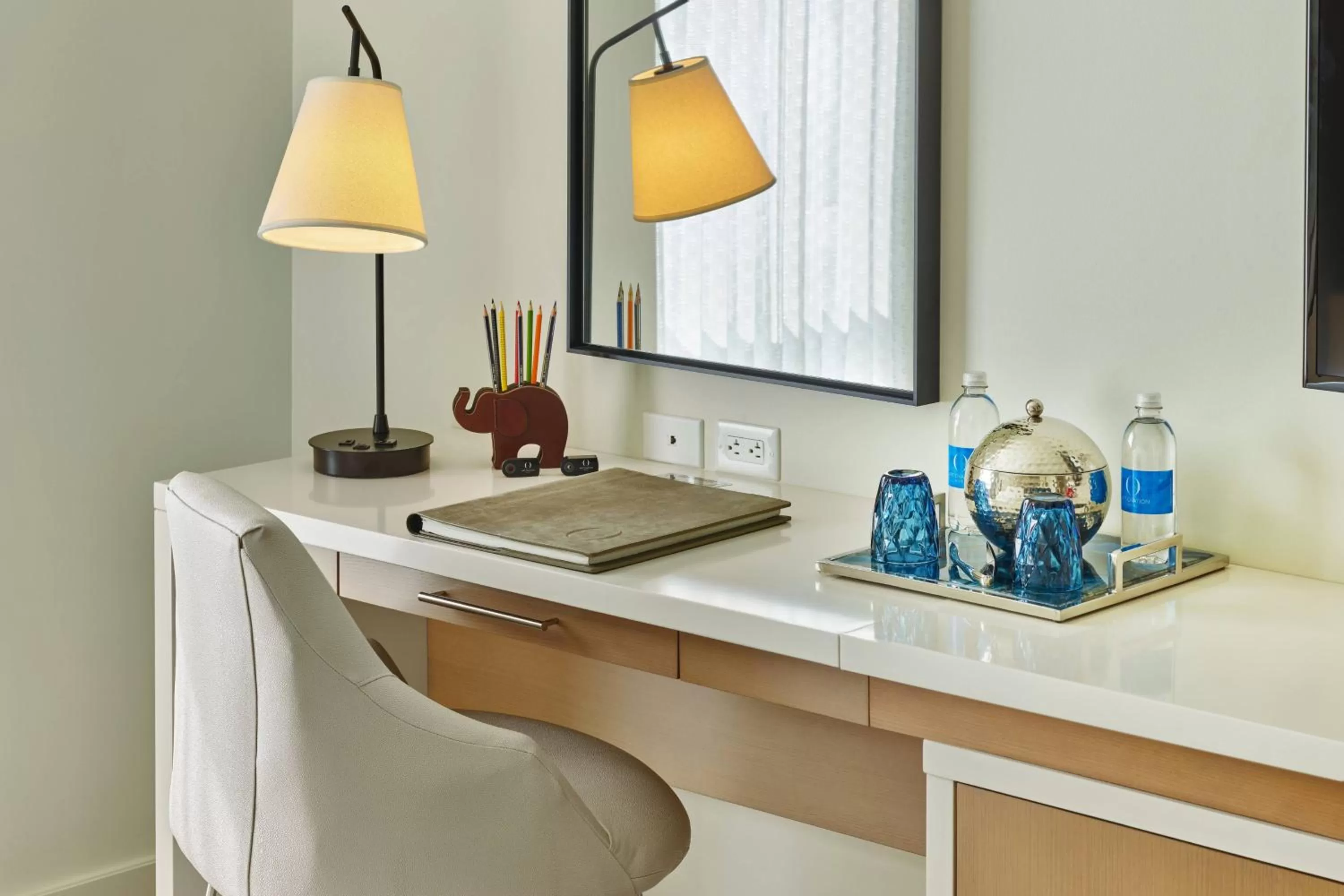 Photo of the whole room in Art Ovation Hotel, Autograph Collection